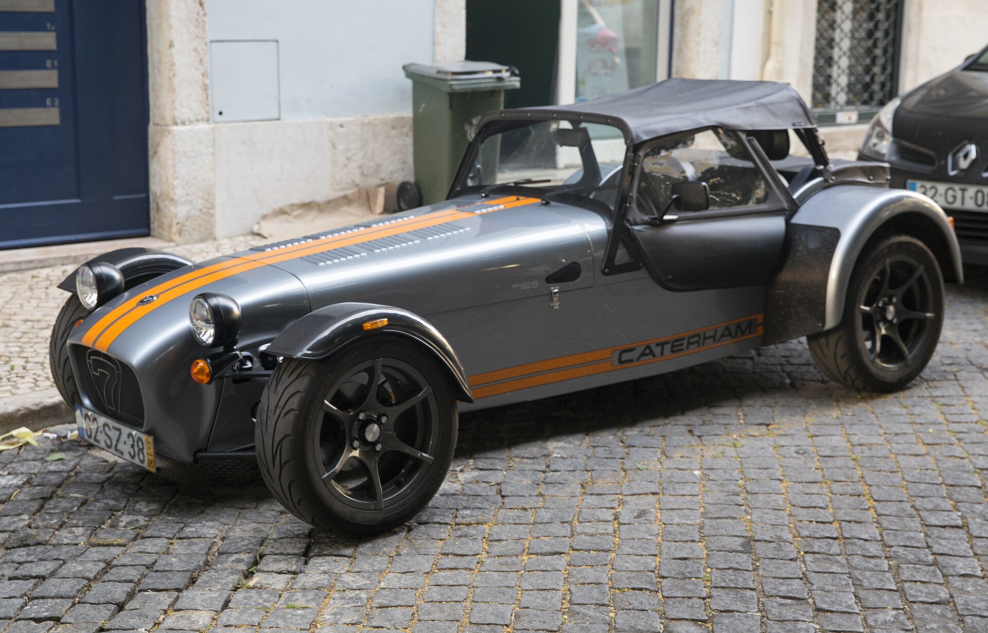 Caterham Seven 335S, front left view