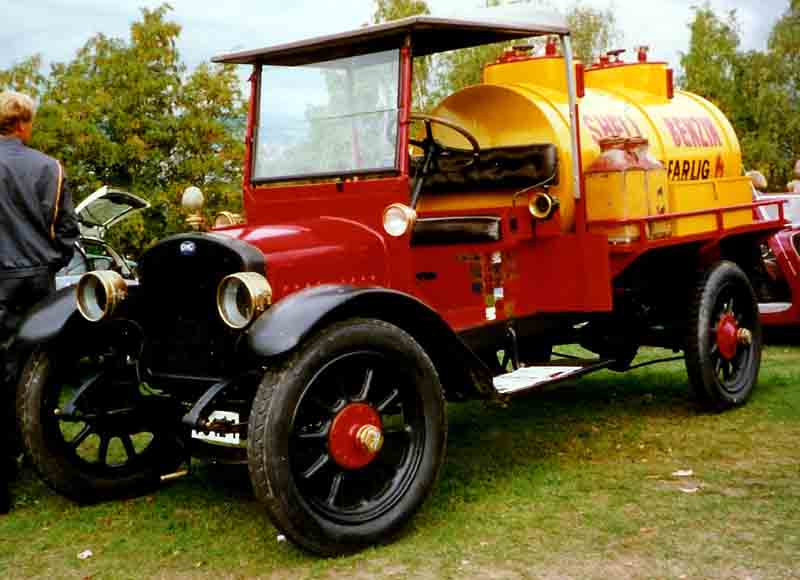 GMC tanker truck of 1919