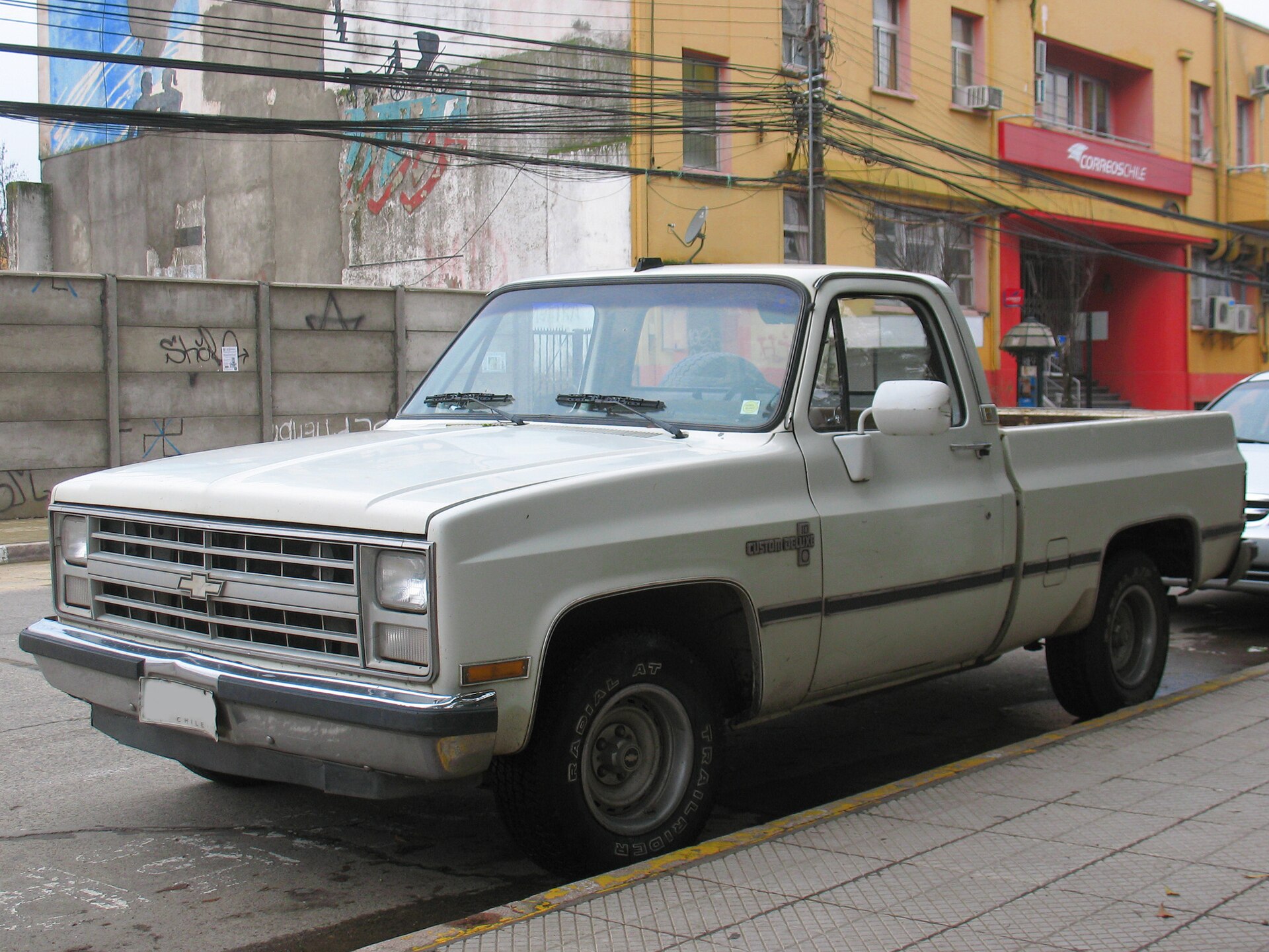 Chevrolet C-10 Custom Deluxe pickup of 1988