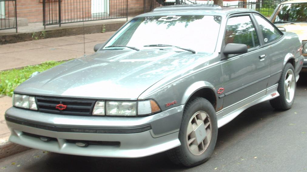 Chevrolet Cavalier coupé of 1988–1991, side view