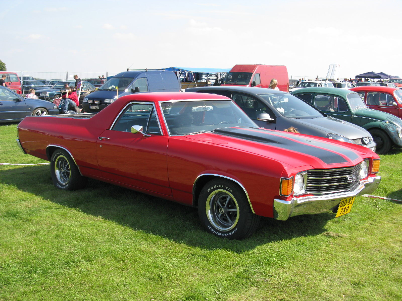 Chevrolet El Camino coupé utility parked at a show