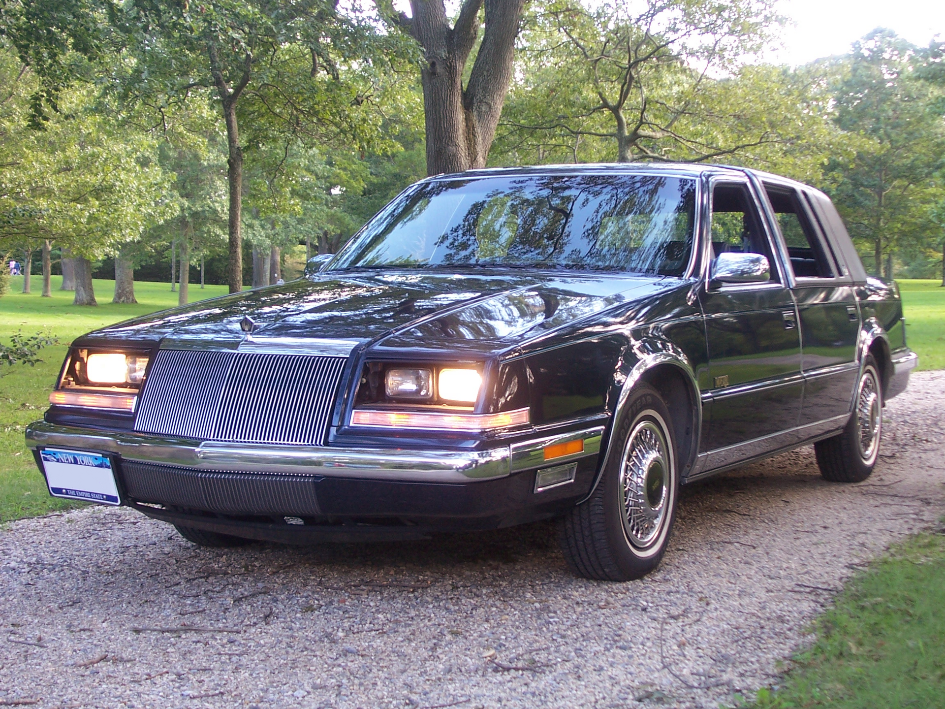 1992 Chrysler Imperial sedan