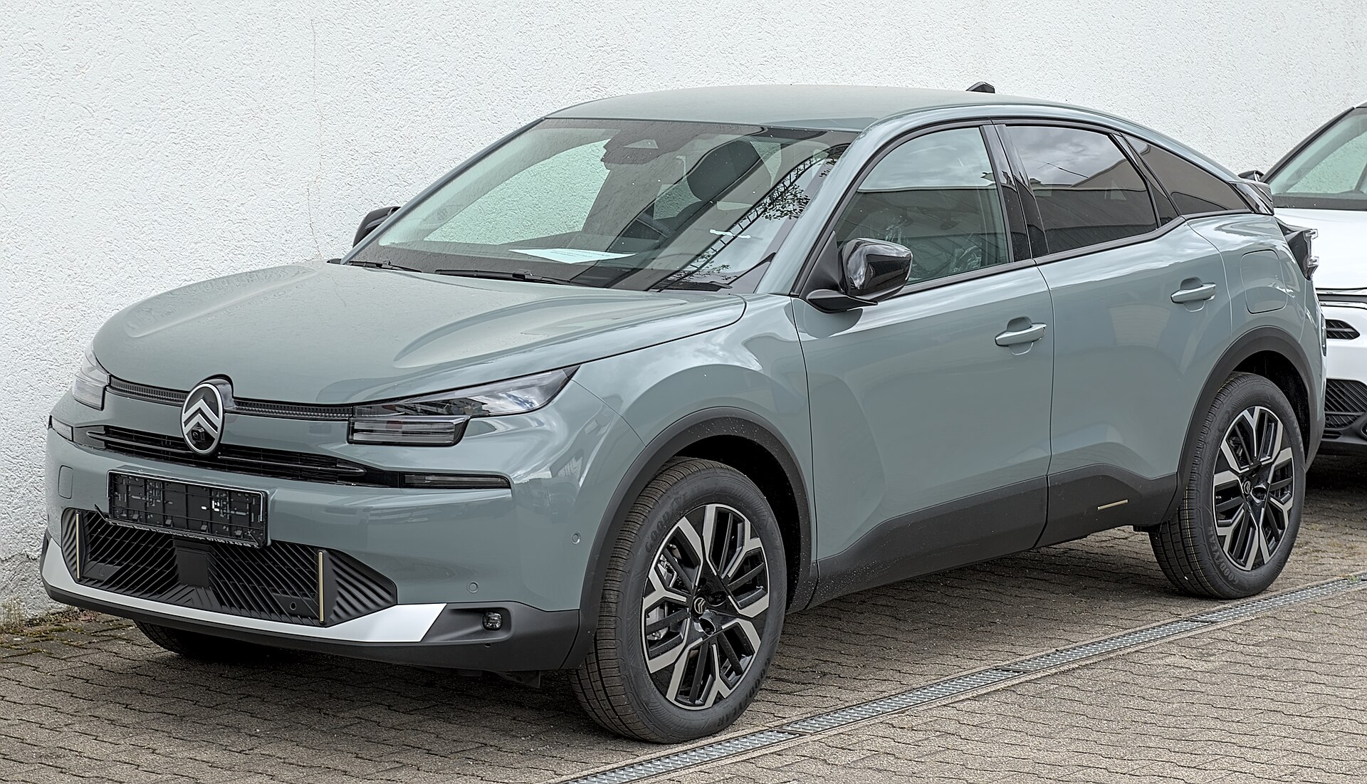 2025 Citroën C4, exterior view