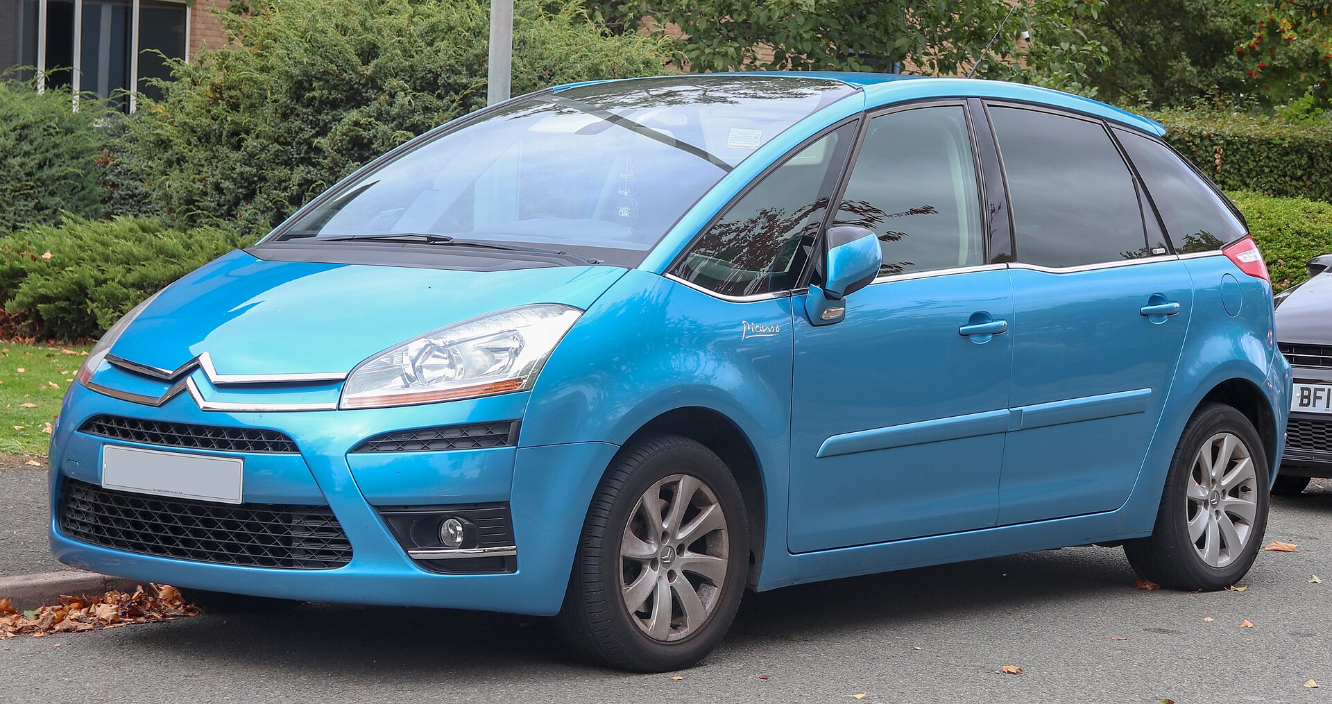 Citroën C4 Picasso five-seater of 2009, front view