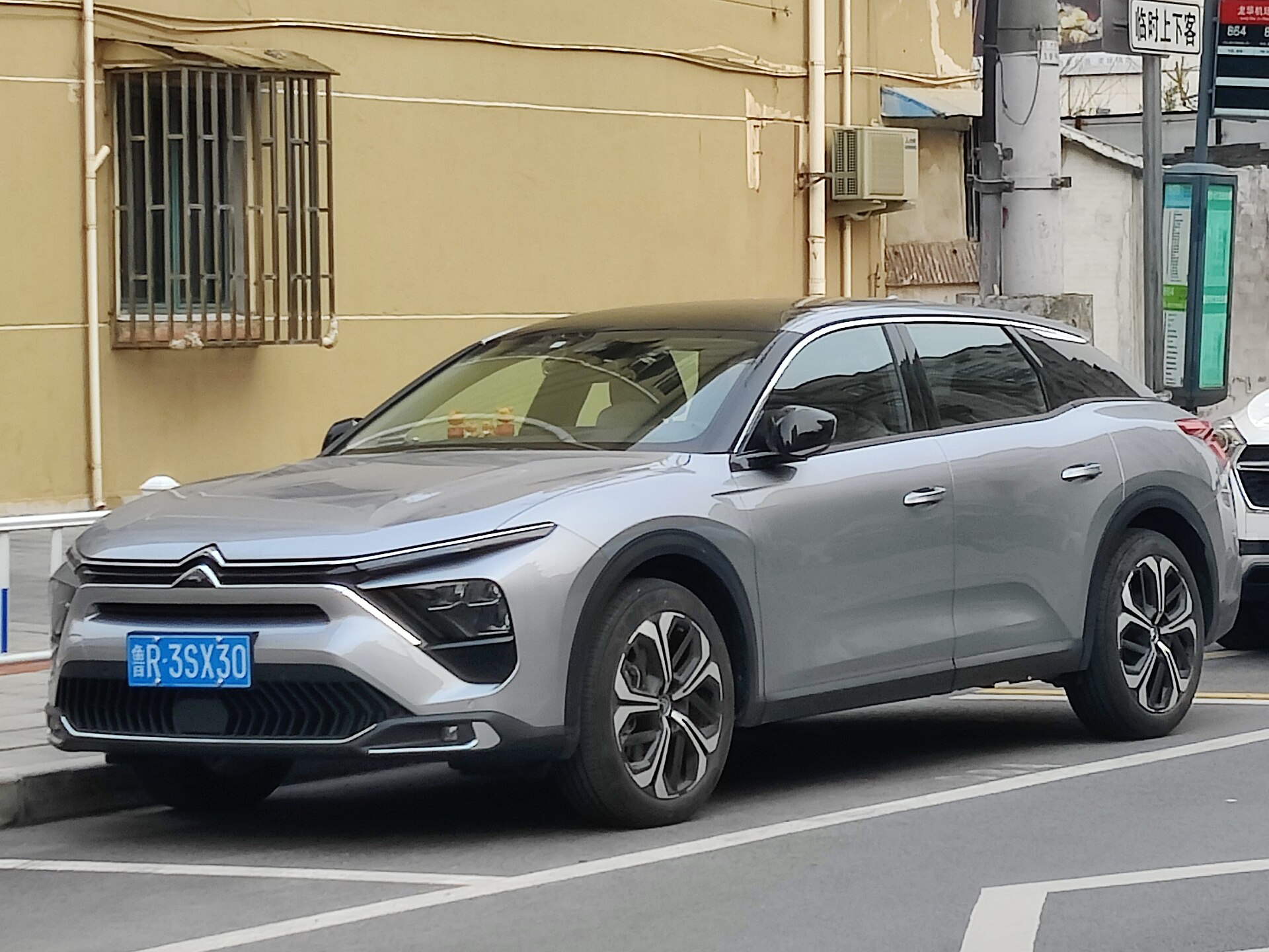 Citroën C5 X, exterior view