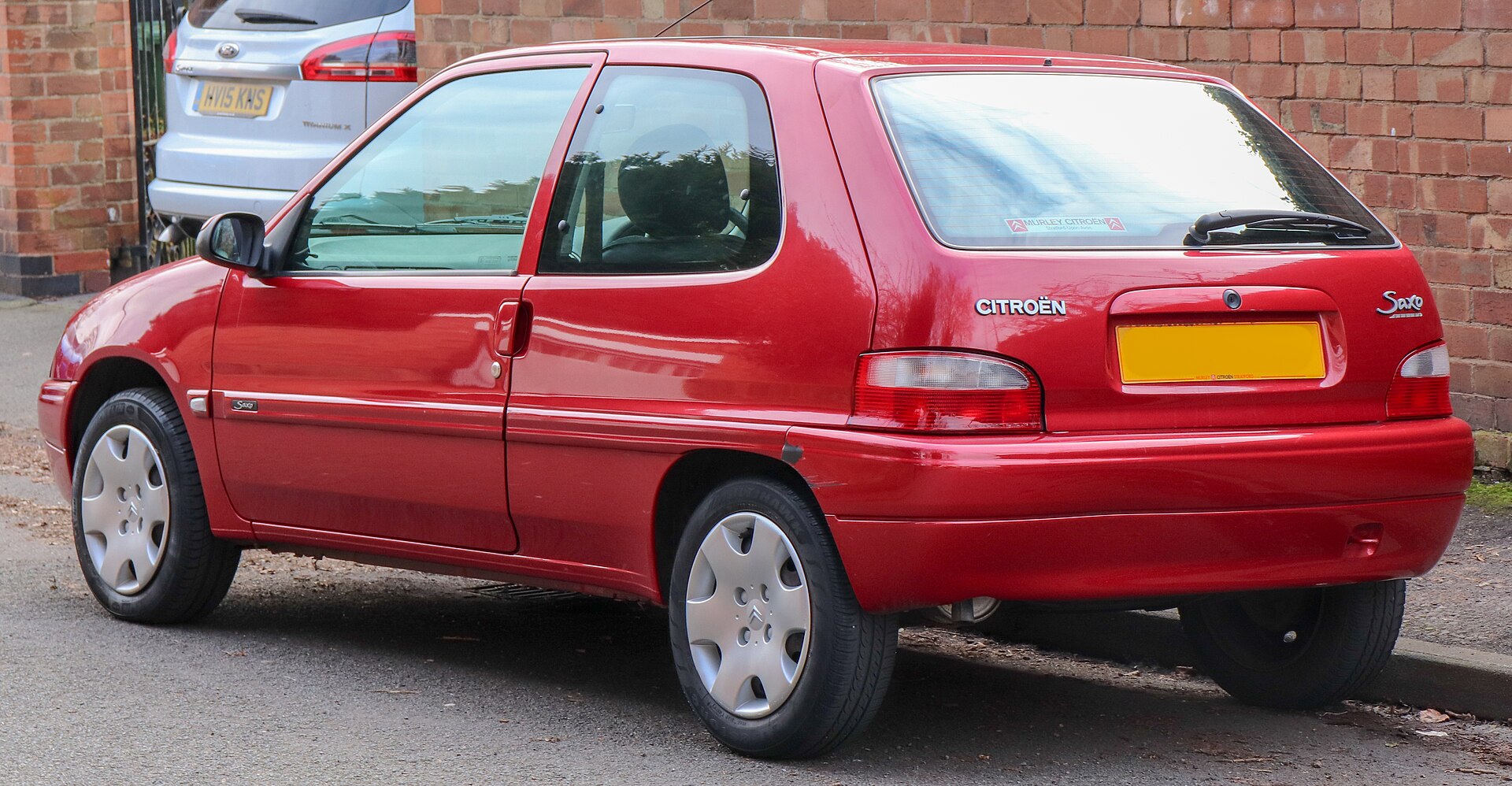 Citroën Saxo facelift, rear three-quarter view