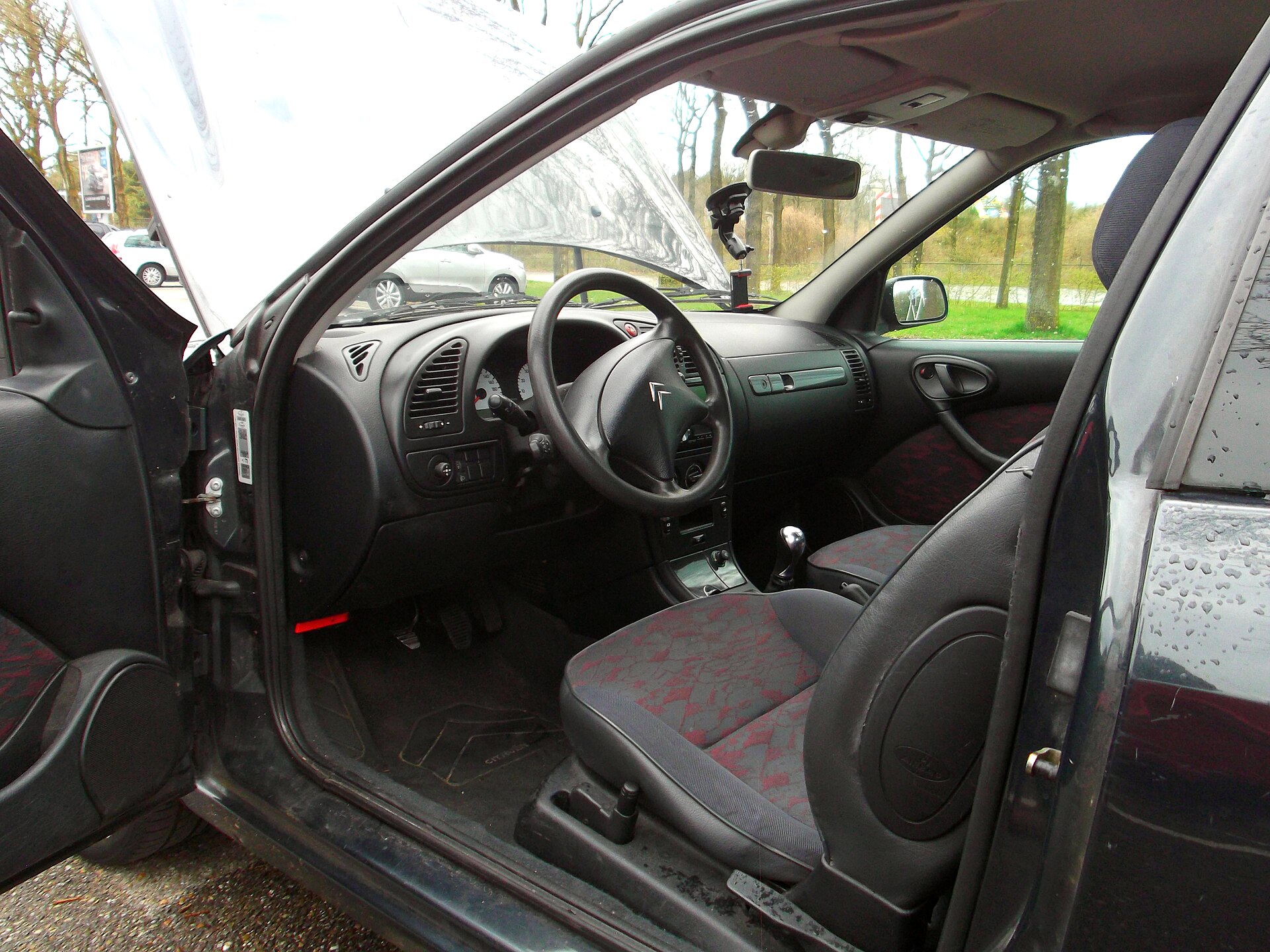 Citroën Xsara VTR three-door hatchback
