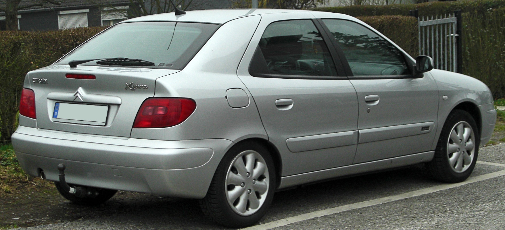 Citroën Xsara facelift hatchback, rear three-quarter view