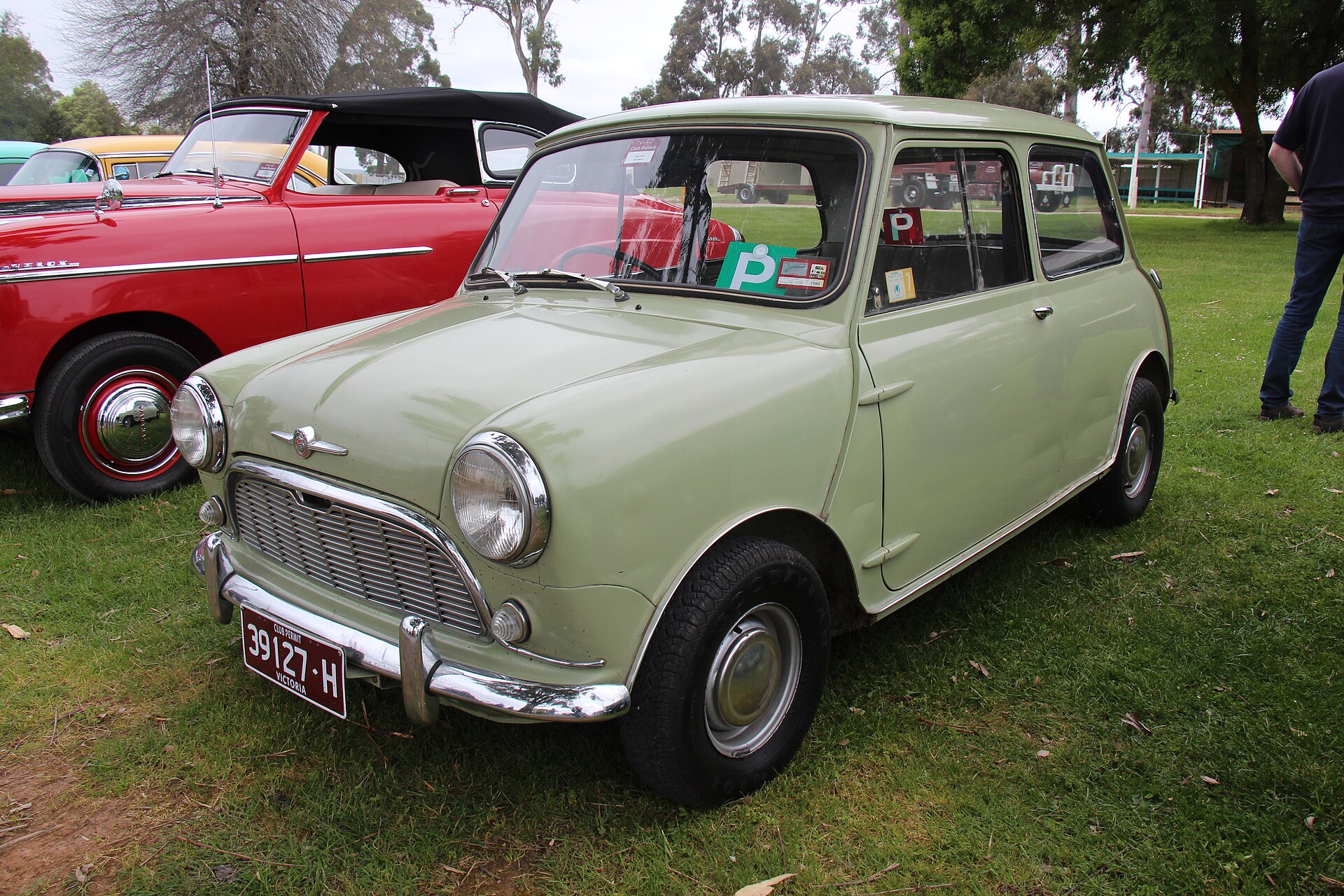 Morris Mini 850 Mark I, front three-quarter view