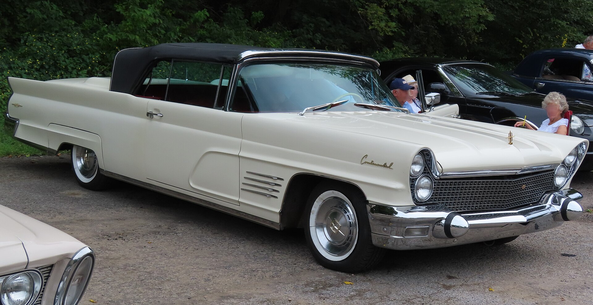 1960 Continental Mark V convertible, front right view