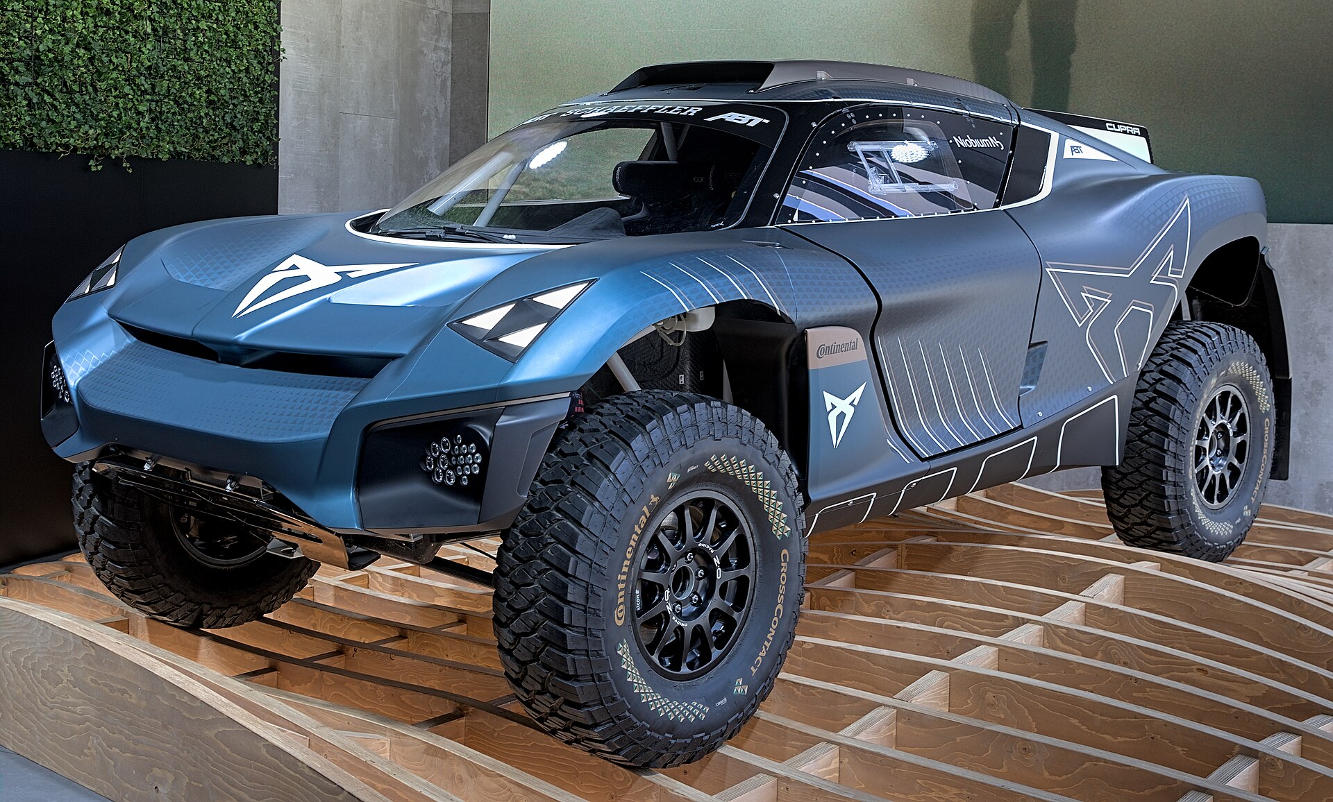 Cupra Tavascan Extreme E off-road racing concept