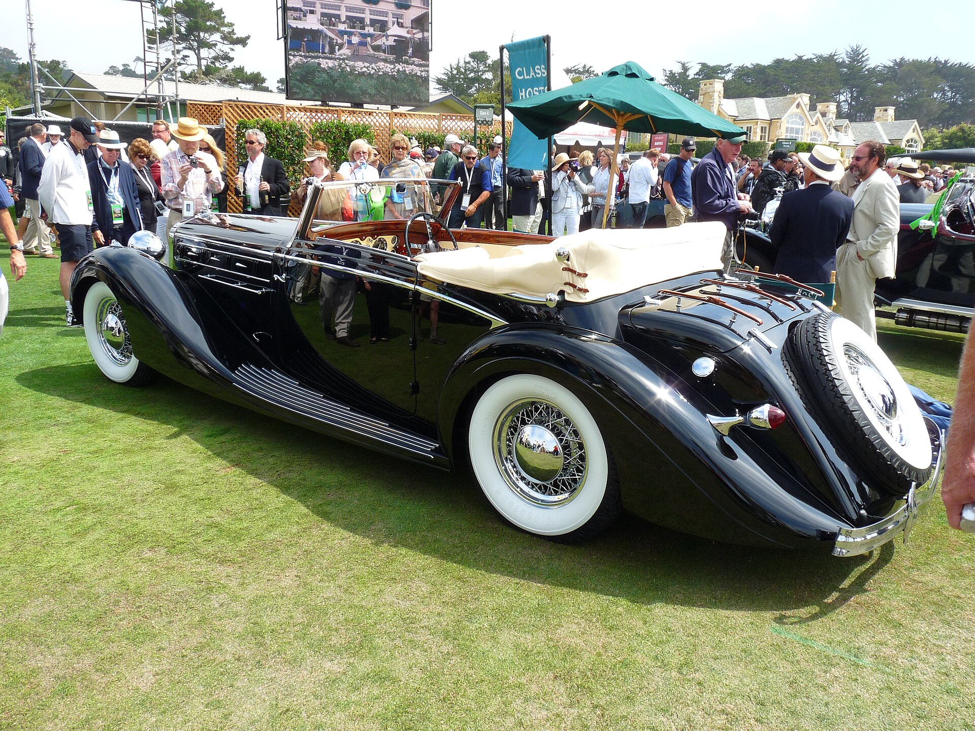 Delage D8-120 cabriolet by Chapron