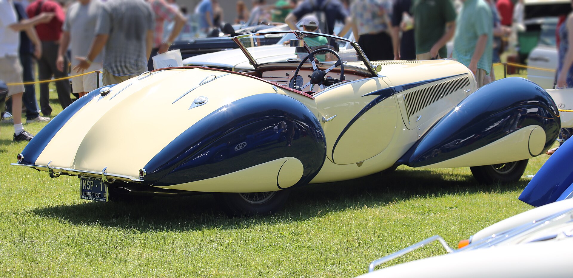 Delahaye 135 M by Figoni et Falaschi, rear three-quarter view