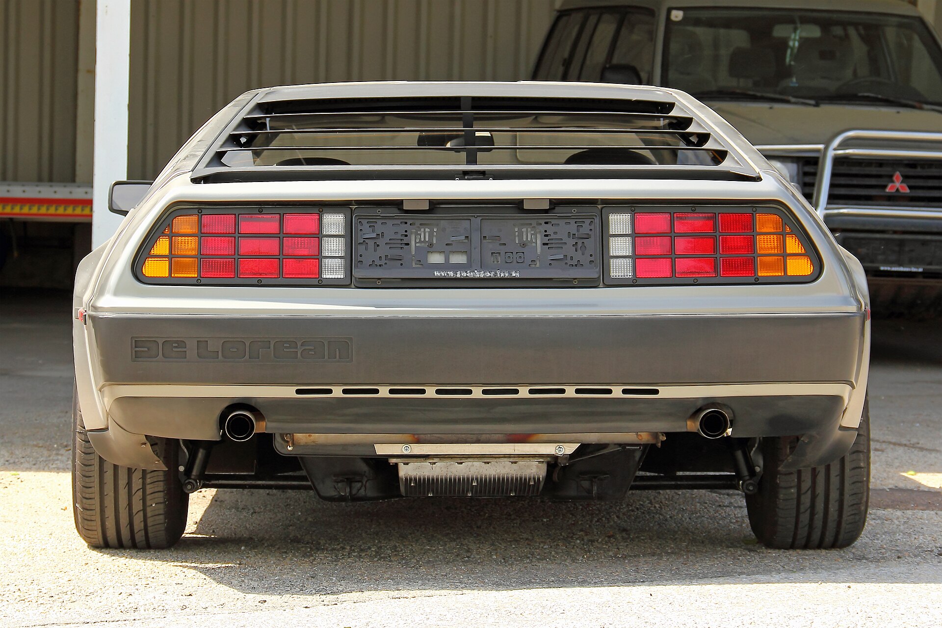 DeLorean DMC-12 seen from the rear