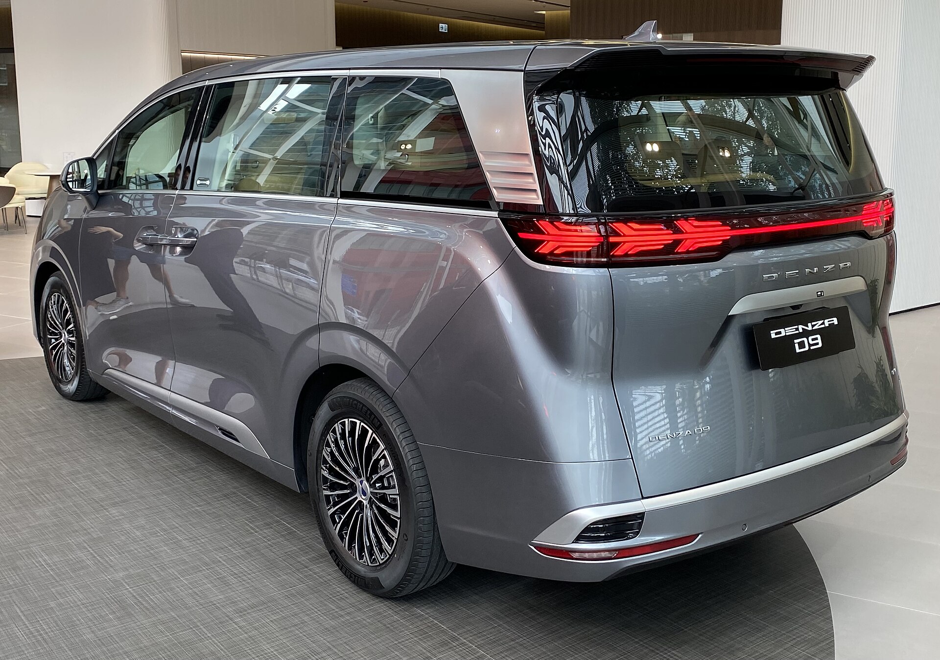 Denza D9, rear three-quarter view