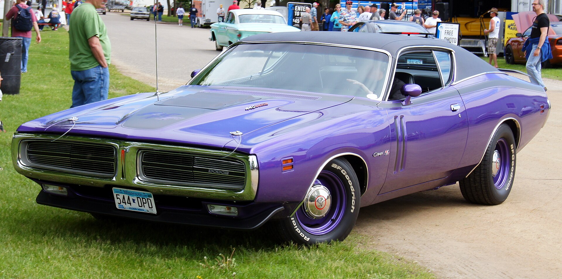 1971 Dodge Charger R/T, front view