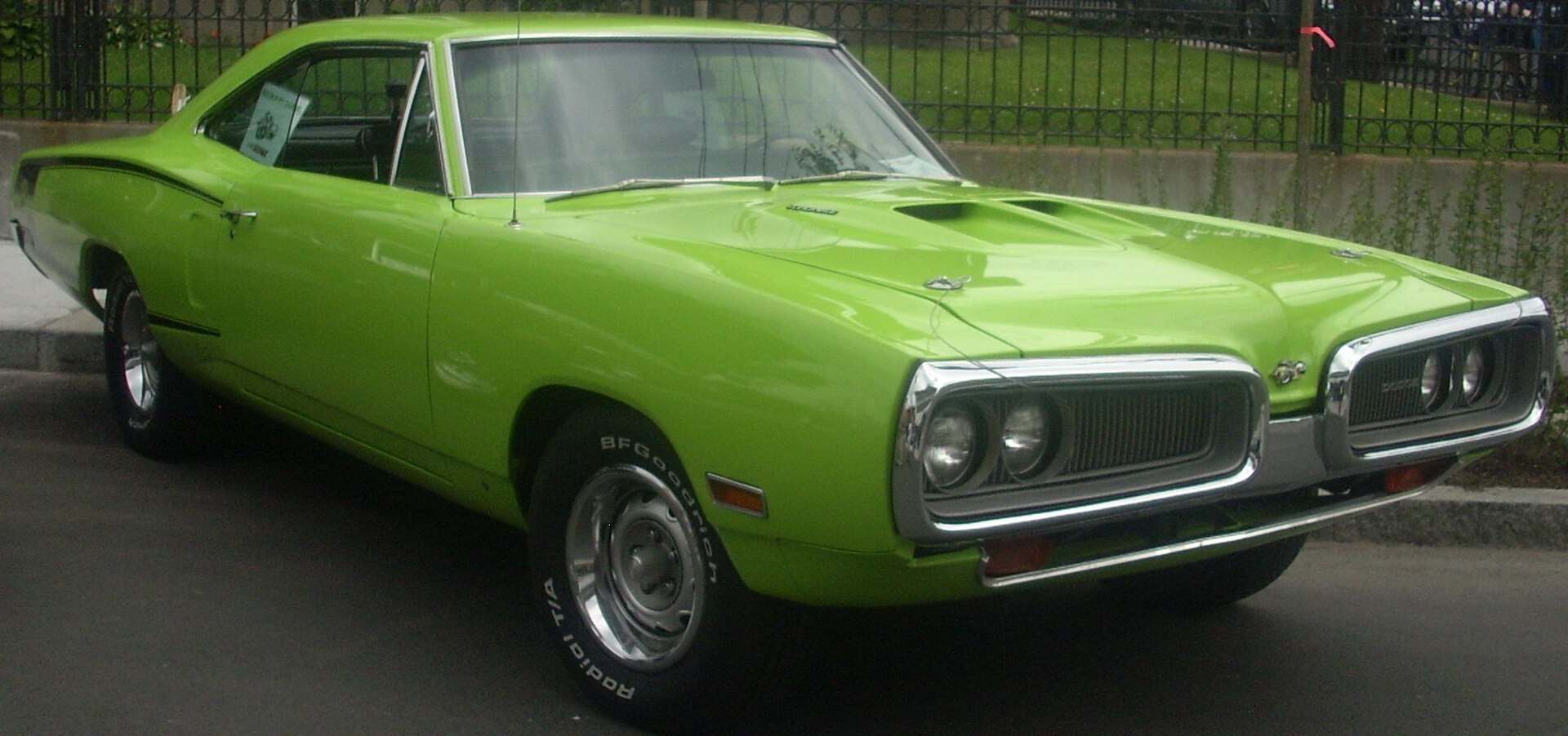 1970 Dodge Coronet Super Bee, front view
