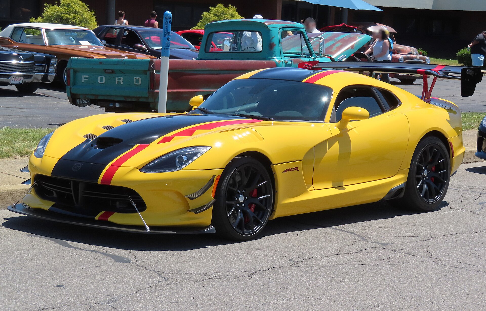 Dodge Viper ACR with large rear wing and front splitter