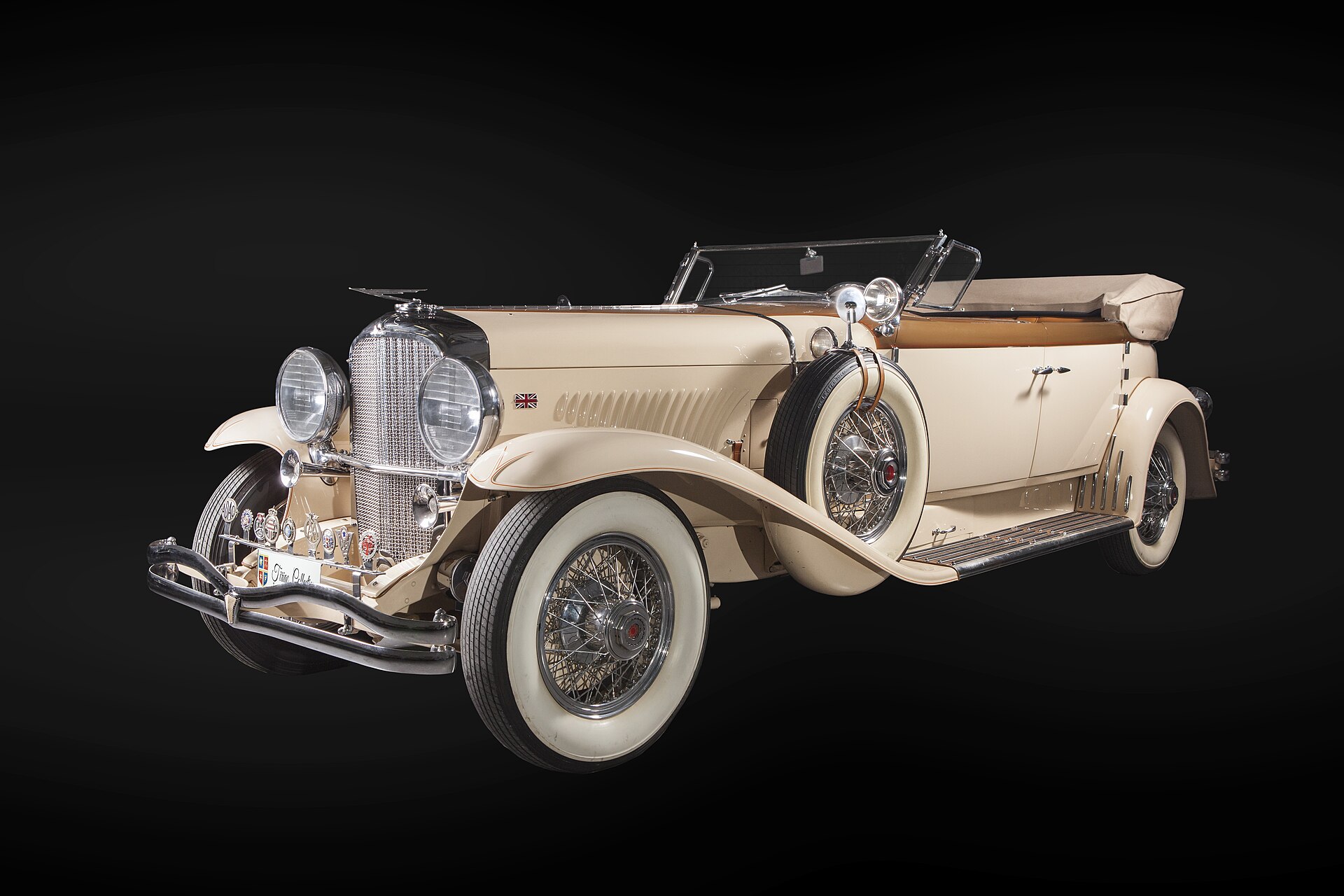 Duesenberg Model J torpedo body of 1930