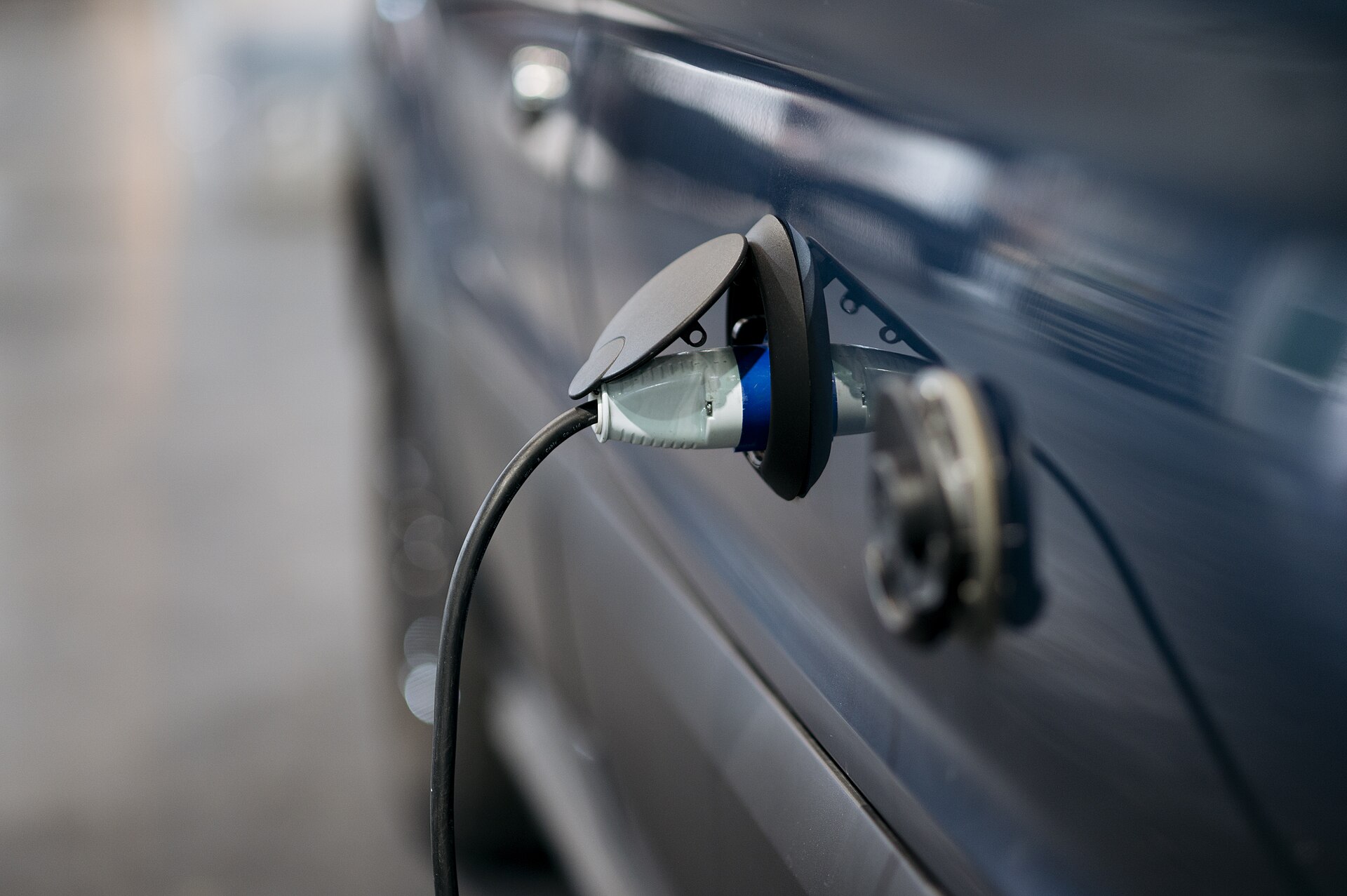 EU Auto Package: Parliament Committees Vote to Relax the 2035 CO2 Target for Cars