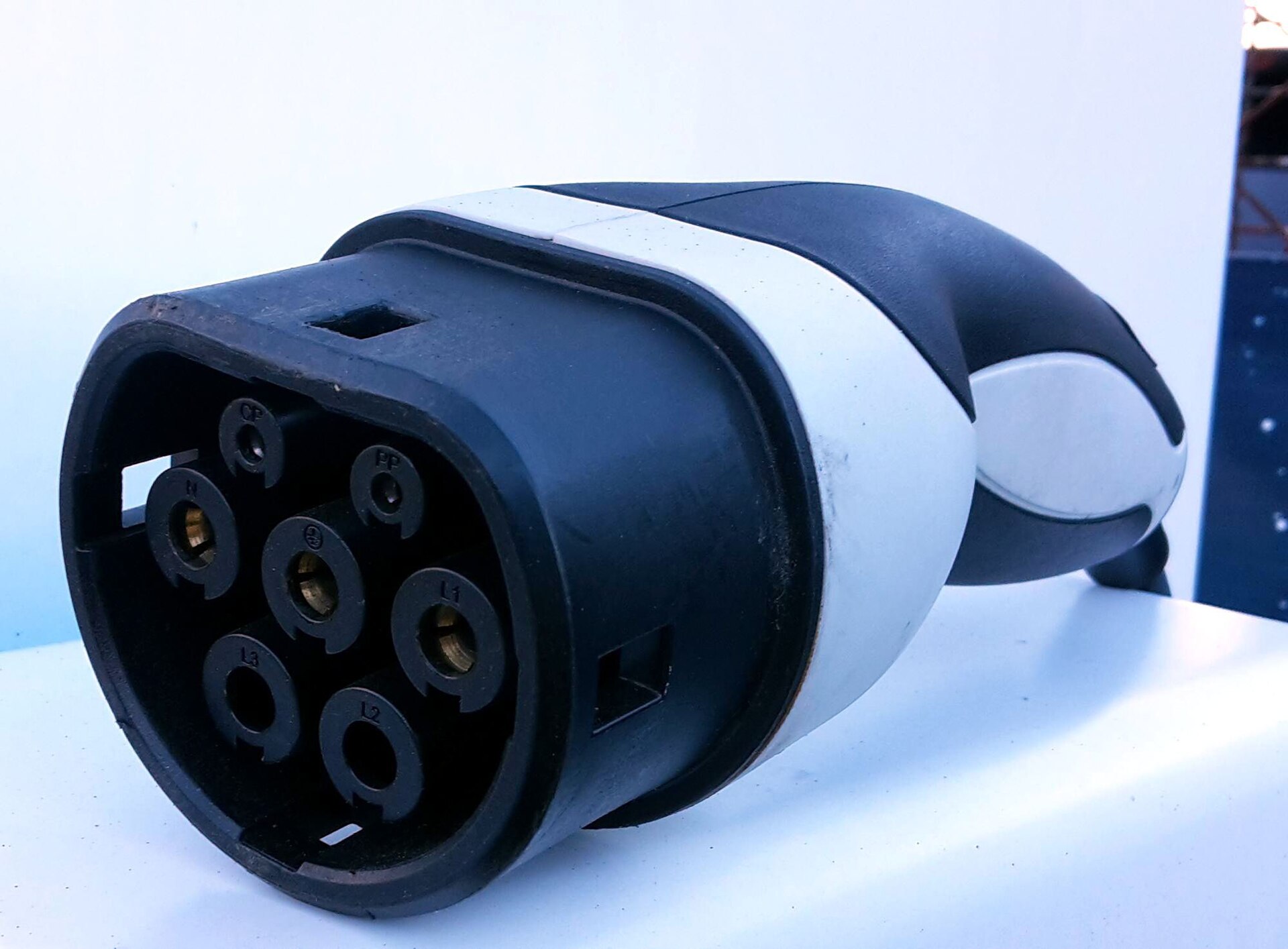 Type 2 charging plug with seven pins