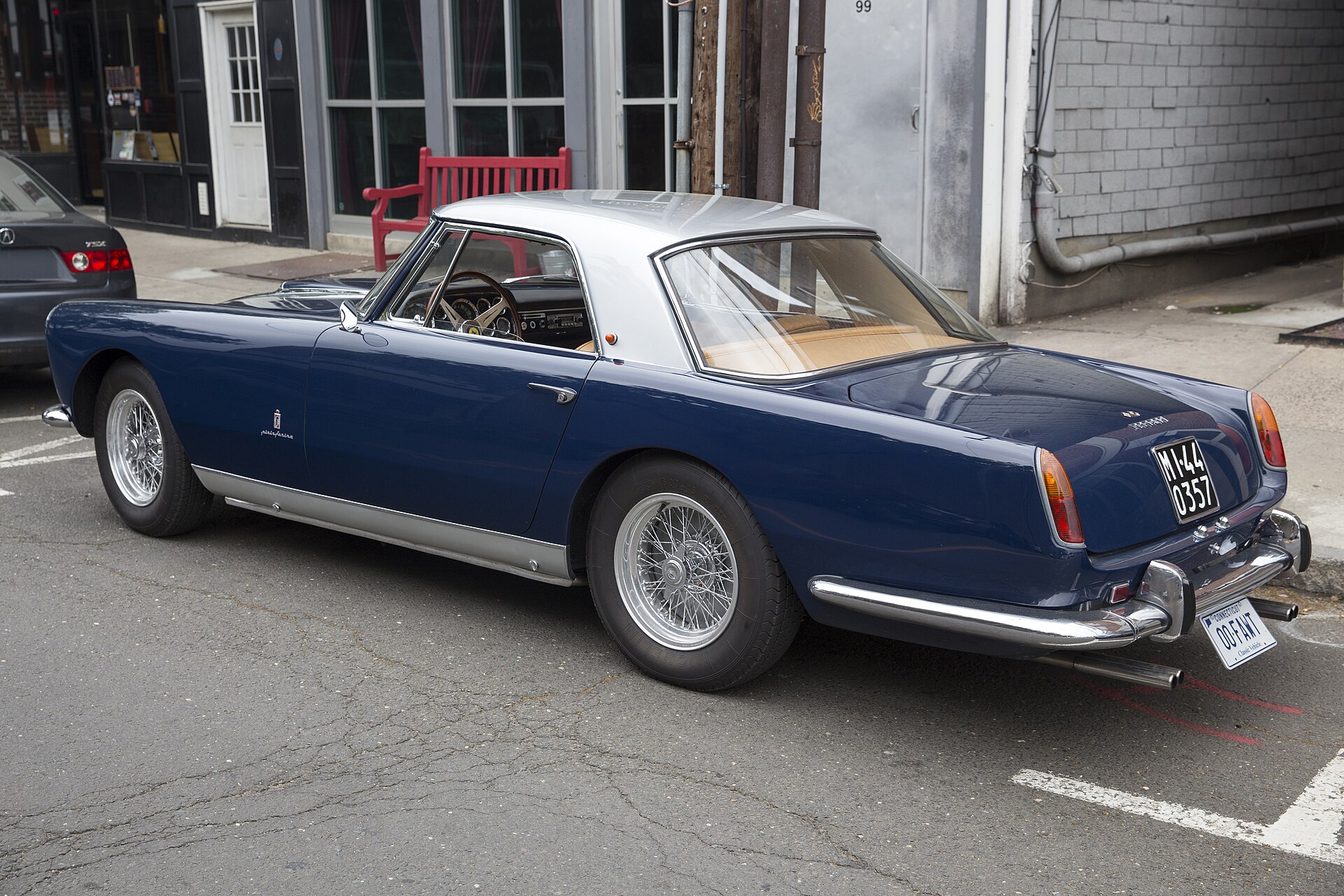 Ferrari 250 GT Pinin Farina Coupé rear view