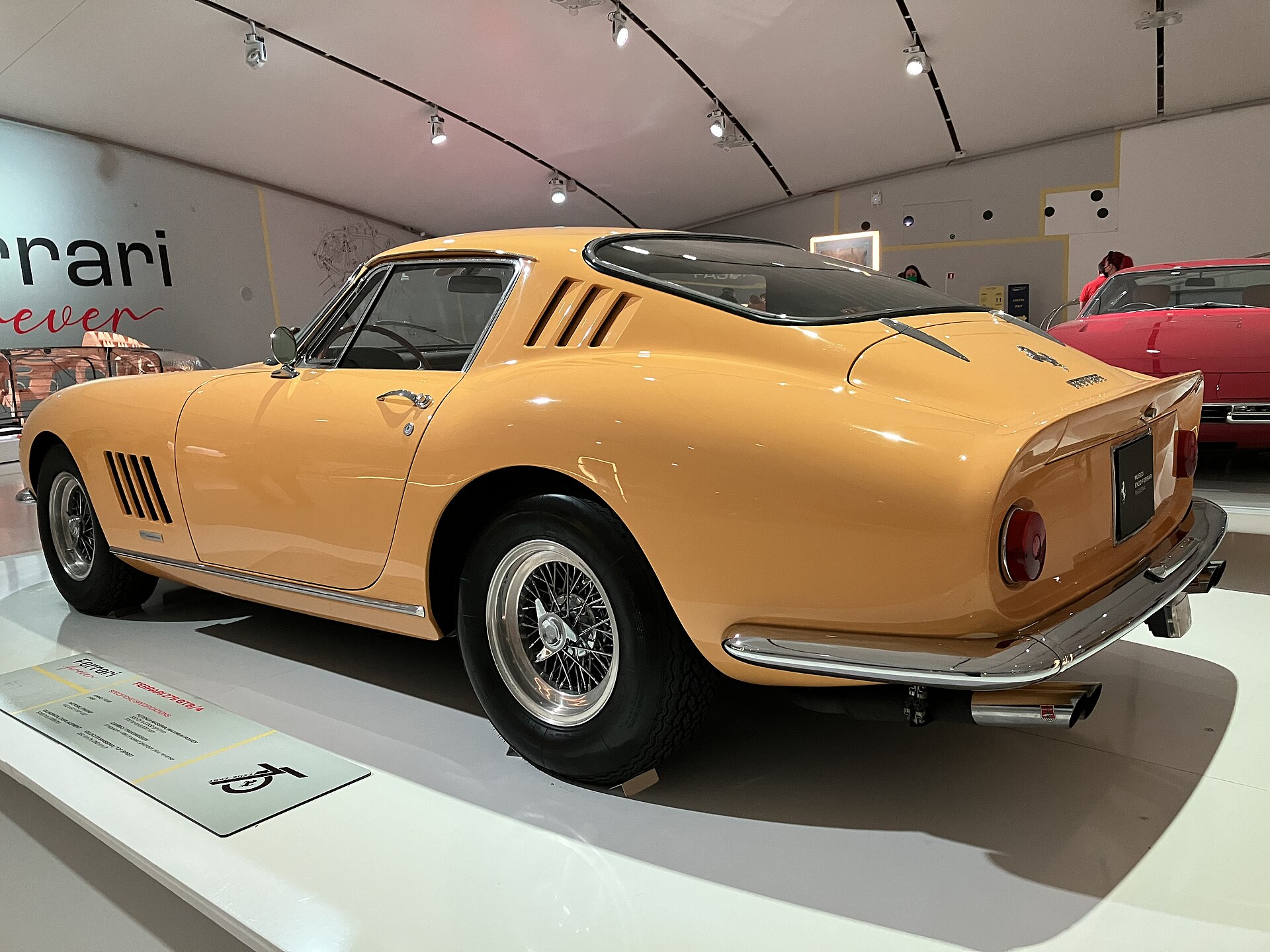Ferrari 275 GTB/4, rear three-quarter view
