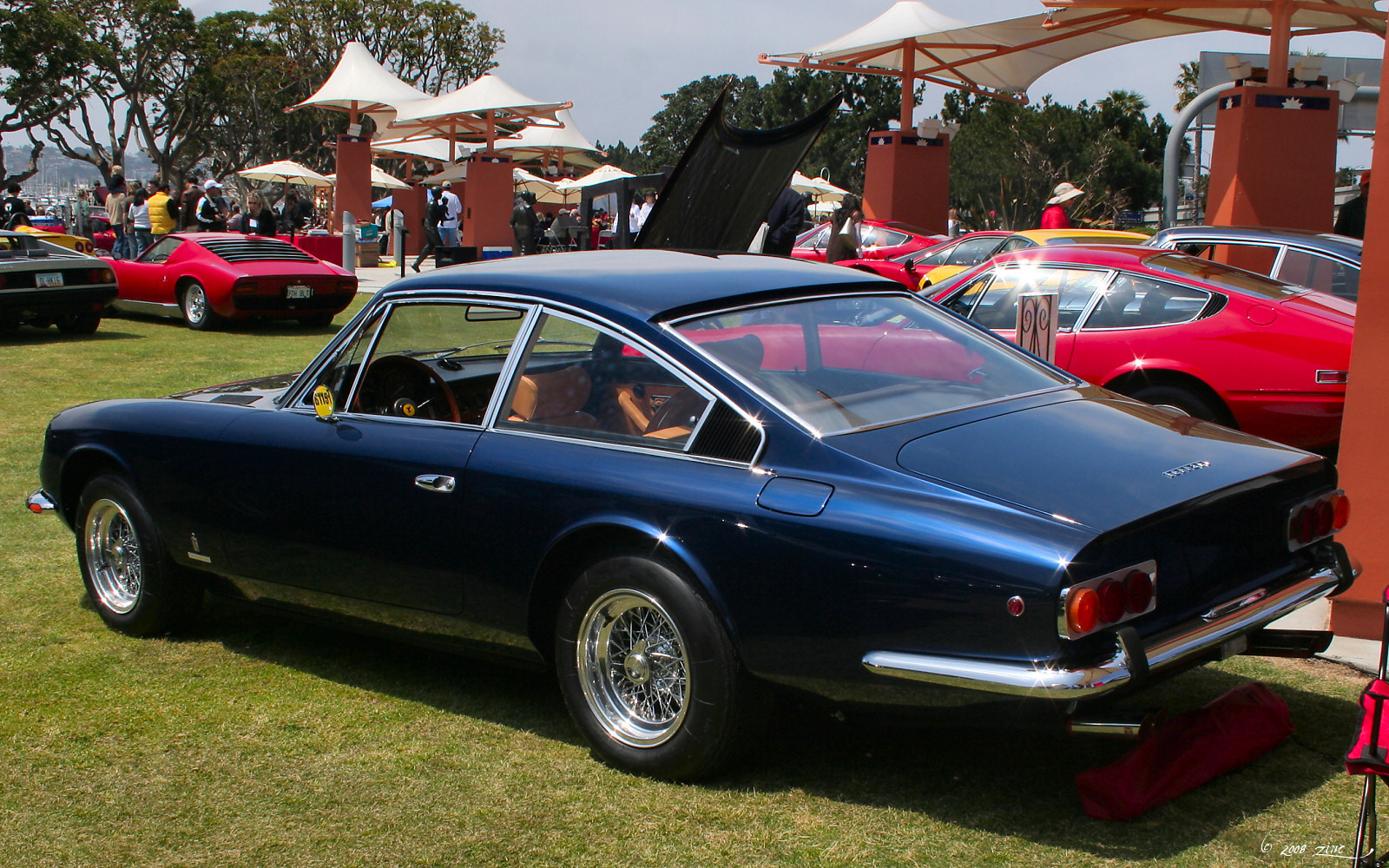 Dark blue Ferrari 365 GT 2+2