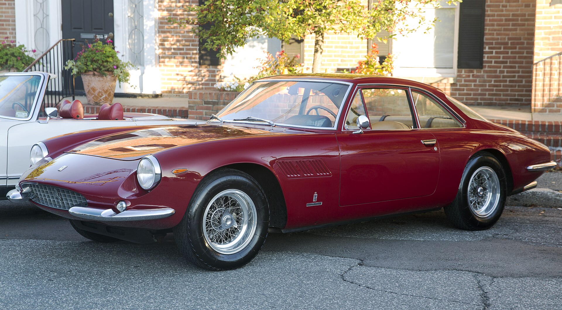 Dark red Ferrari 500 Superfast