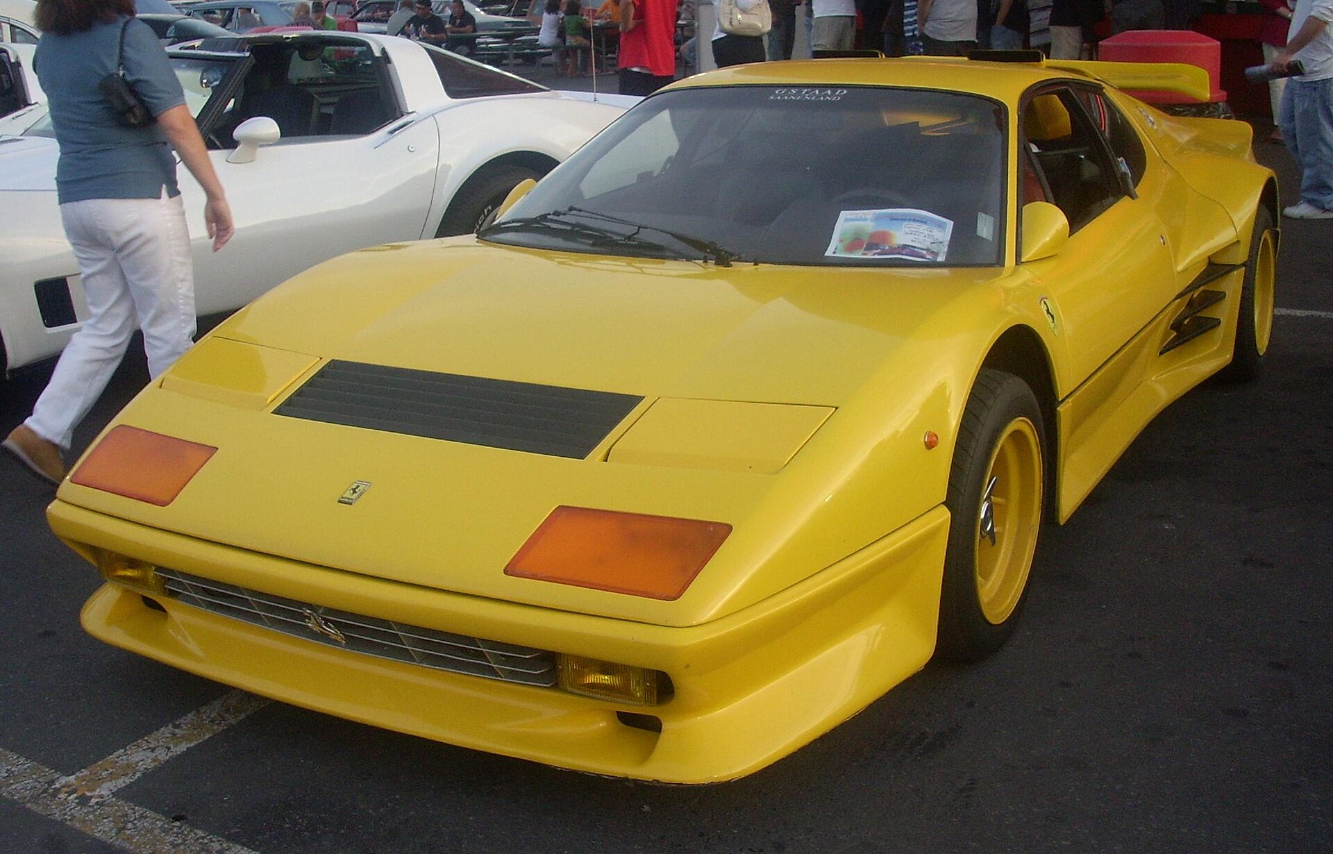 Red Ferrari 512 BB