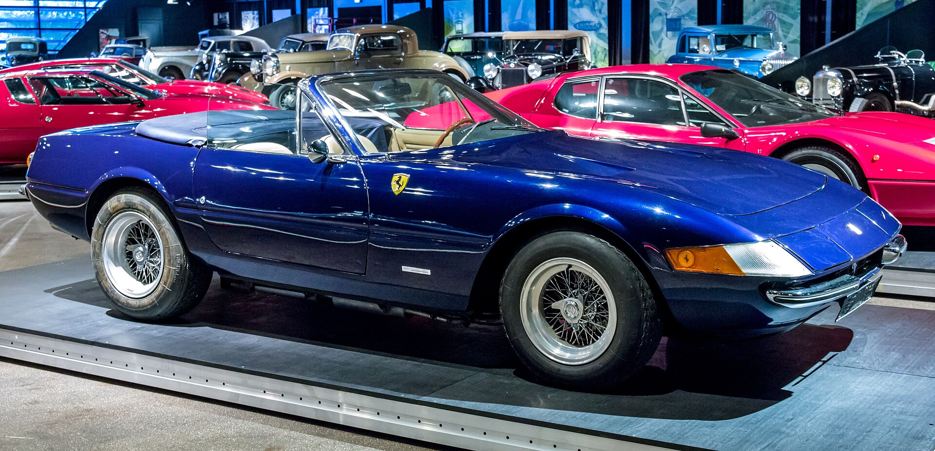 Ferrari 365 GTB/4 Daytona with pop-up headlights