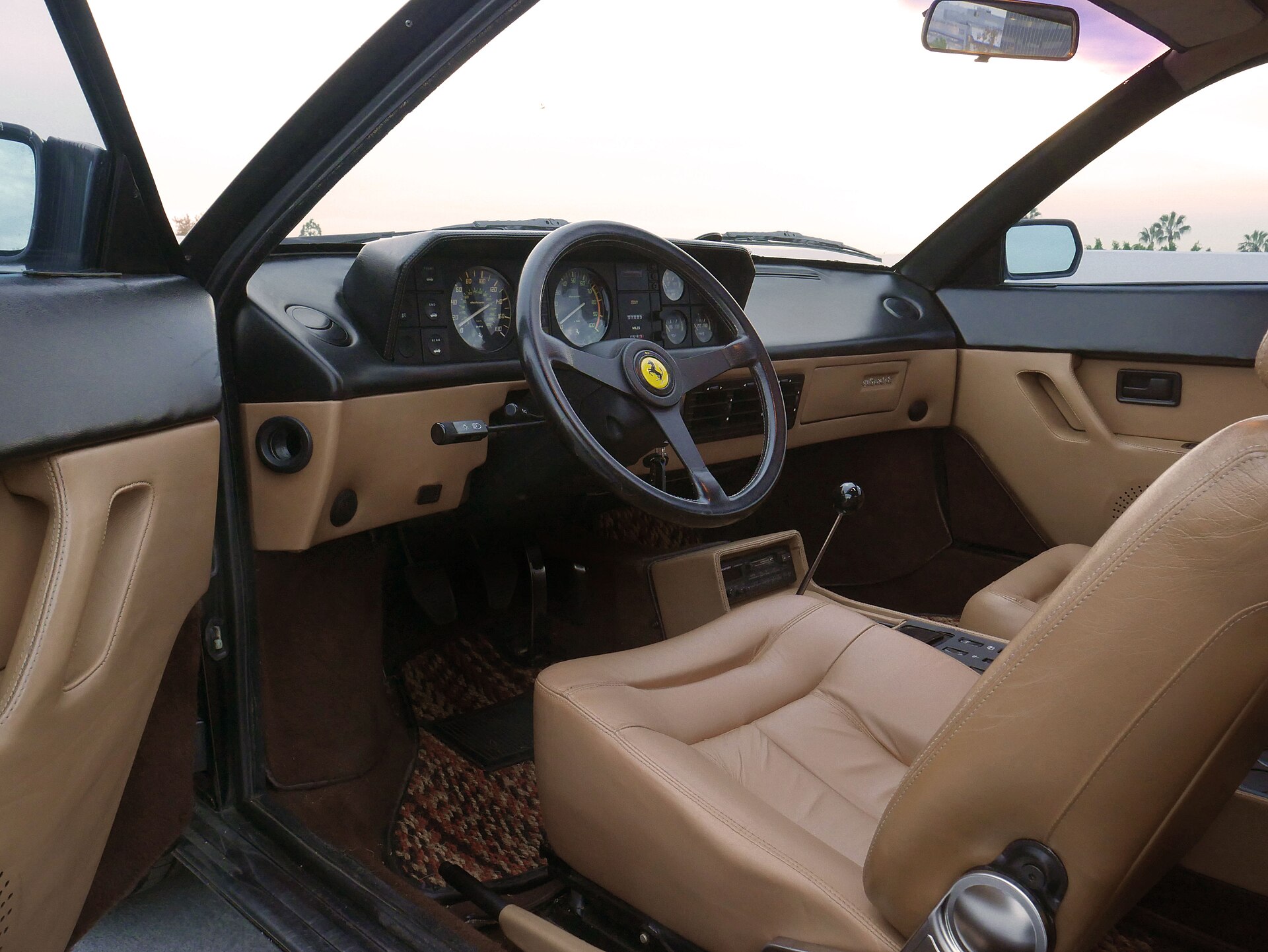 Ferrari Mondial interior, front and rear seats