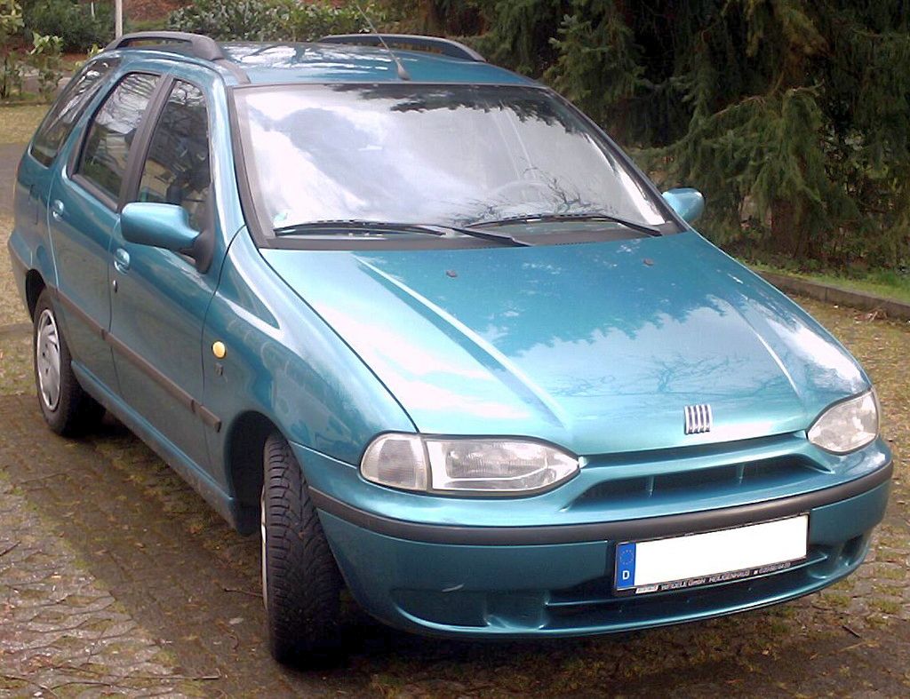 Fiat Palio Weekend estate, front view