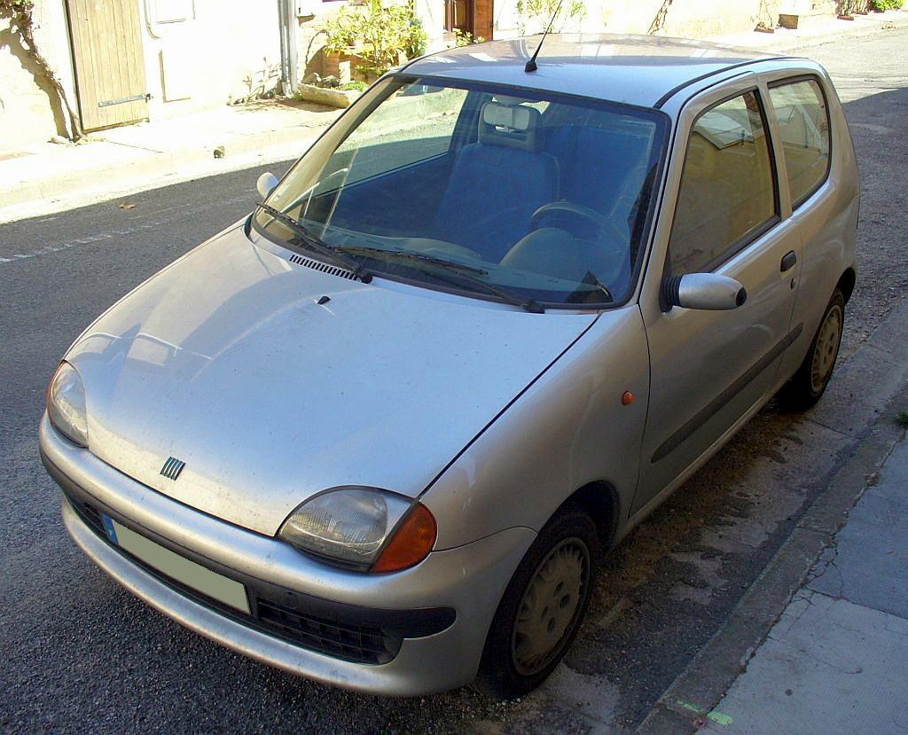 Silver Fiat Seicento, side view
