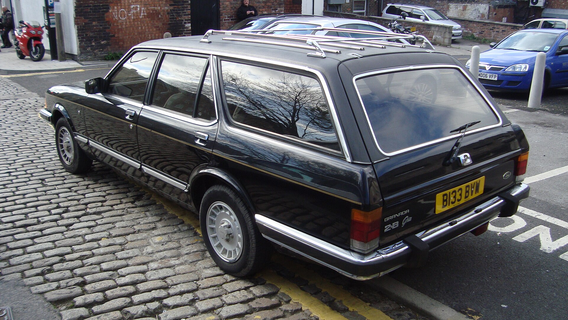 Ford Granada Mk II Ghia estate