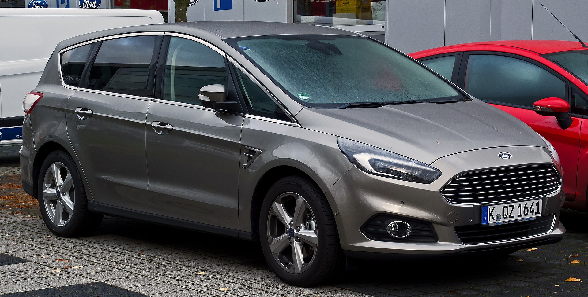 Second-generation Ford S-Max Titanium, front three-quarter view