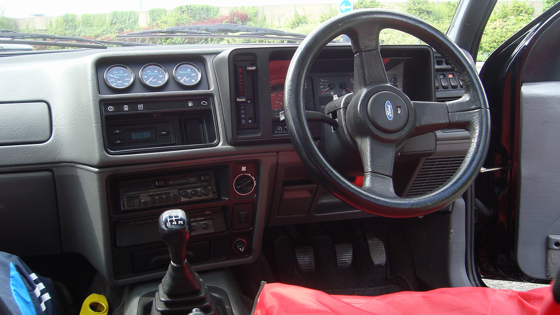Dashboard and seats of a Ford Sierra RS Cosworth
