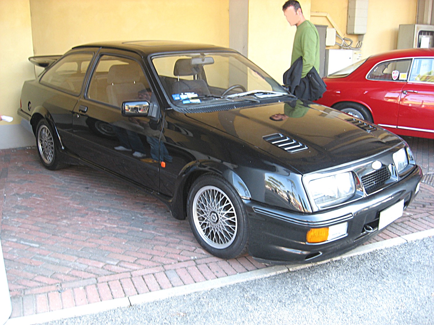 Ford Sierra RS Cosworth three-door, side view