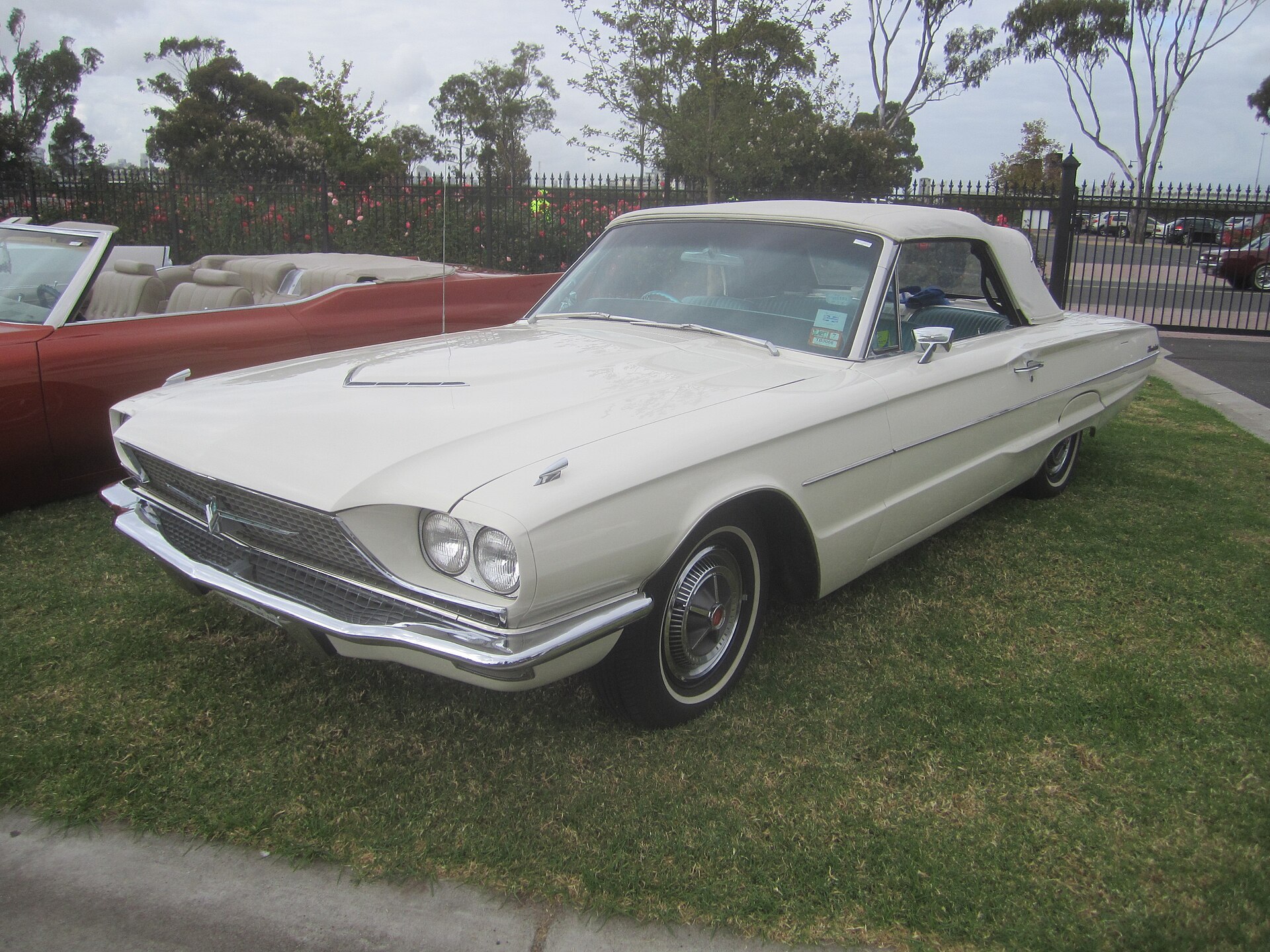 Ford Thunderbird convertible of 1966