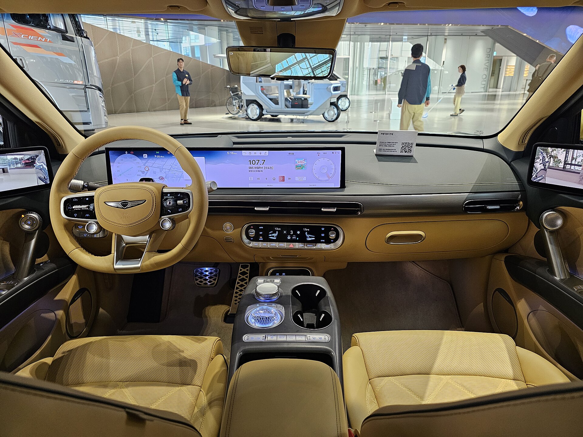 Genesis GV60 two-tone specification