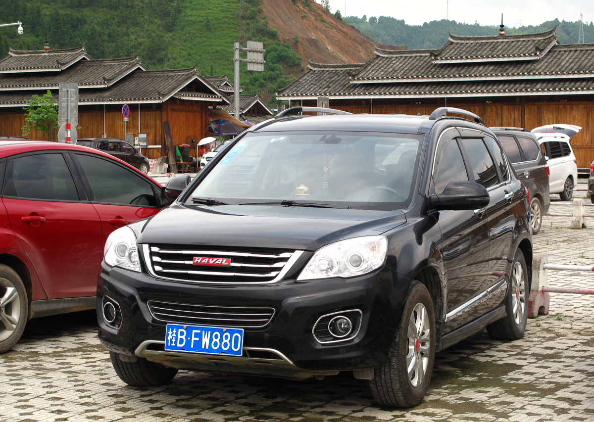 Second-generation Haval H6 Red Label SUV, exterior view