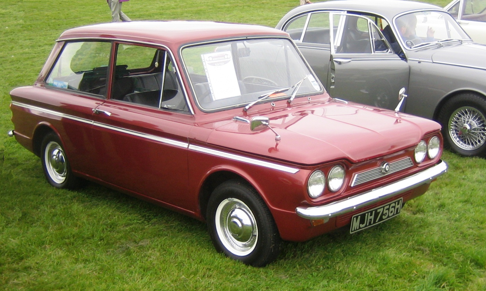 Singer Chamois saloon
