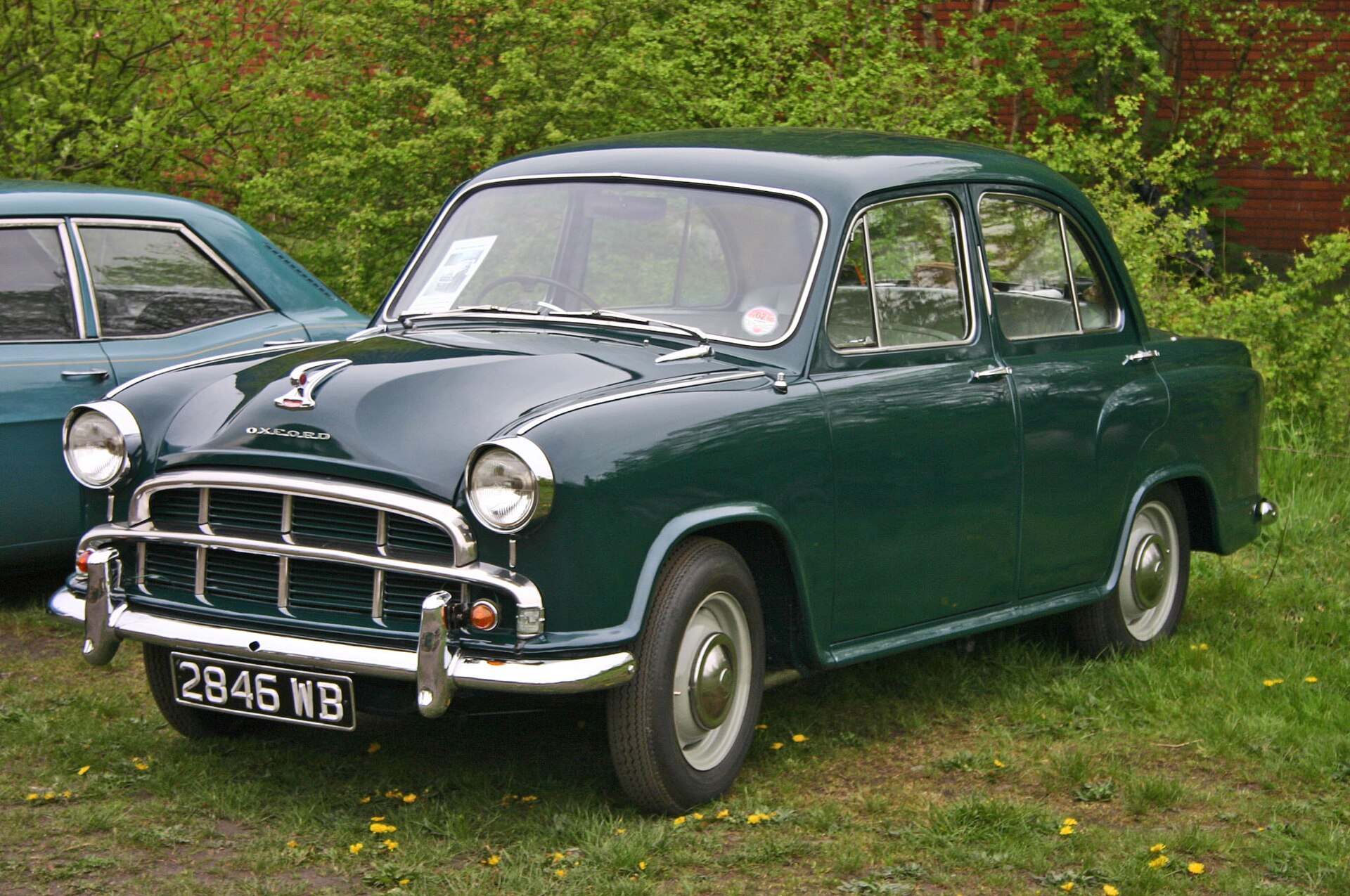 Morris Oxford Series III saloon