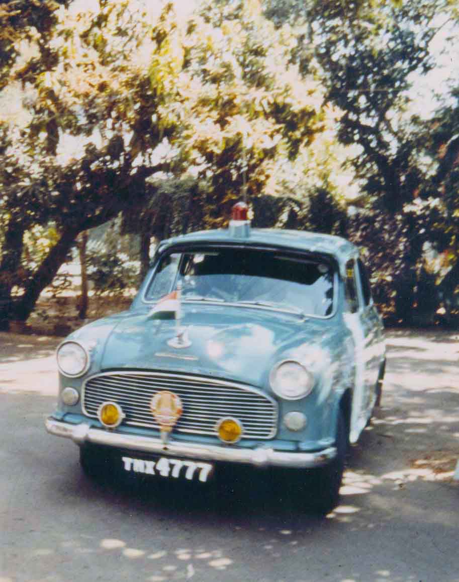 Hindustan Ambassador Mark III saloon