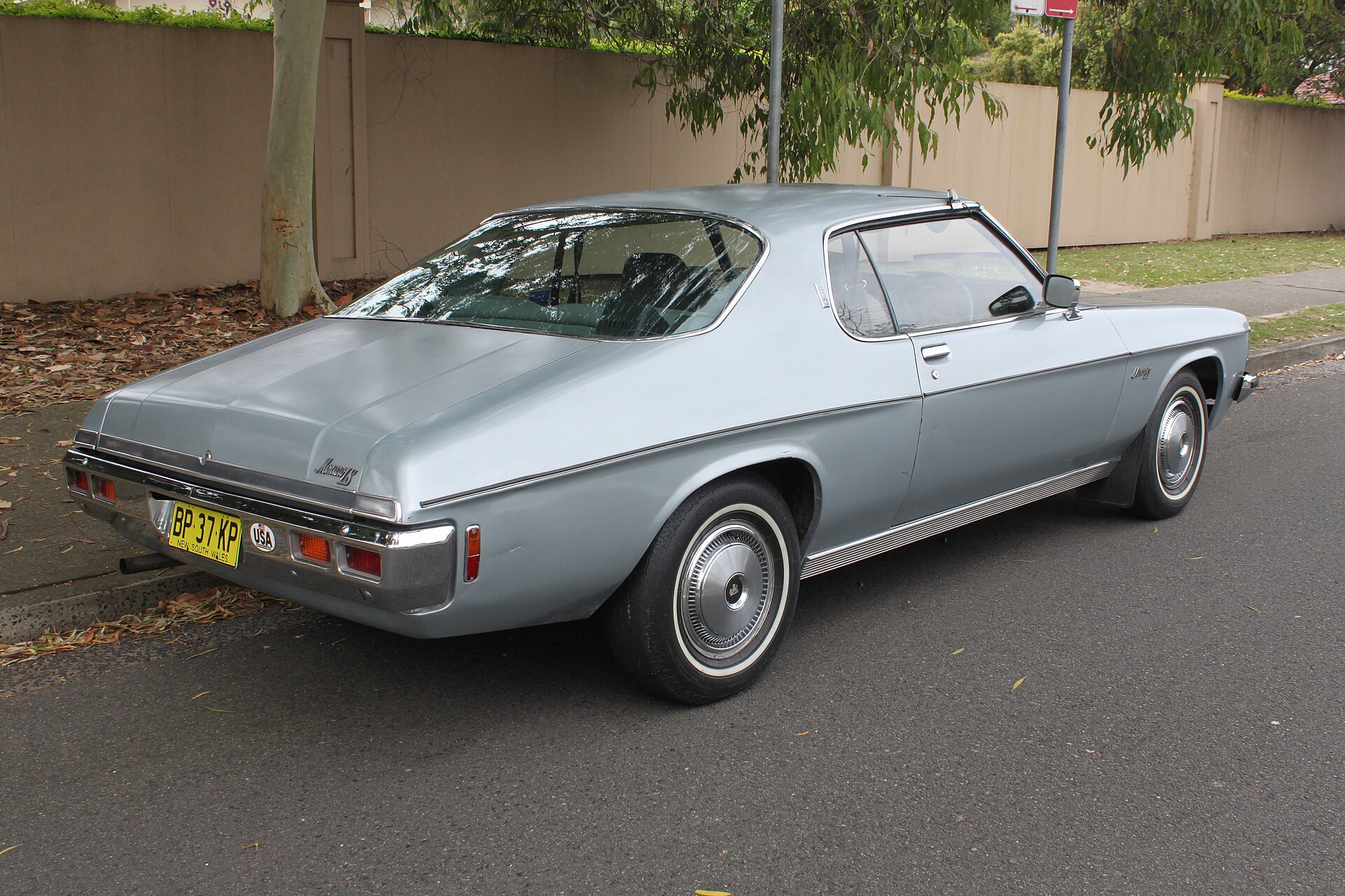 Holden HJ Monaro LS two-door coupé