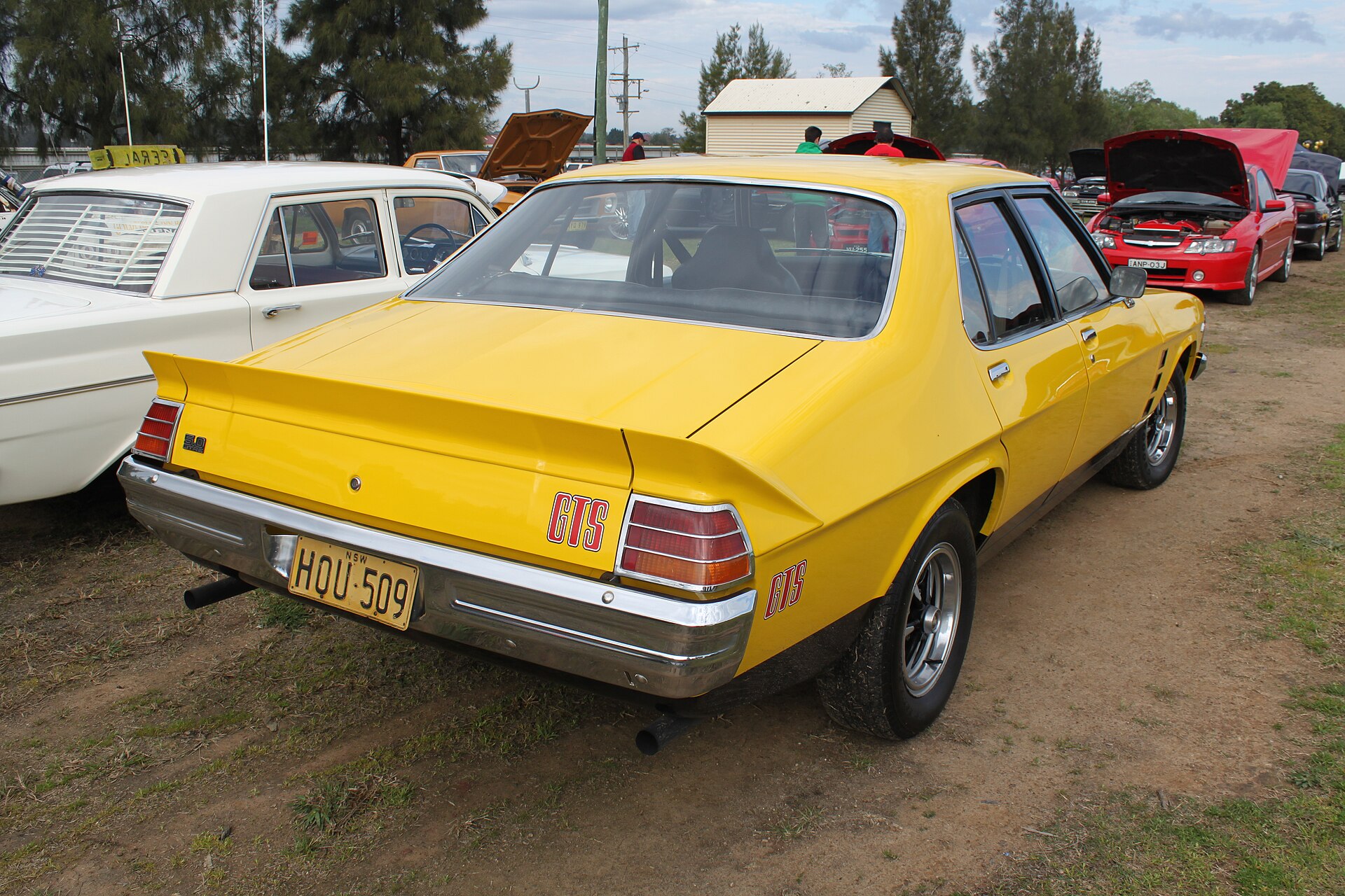 Holden HJ Monaro GTS, rear three-quarter view