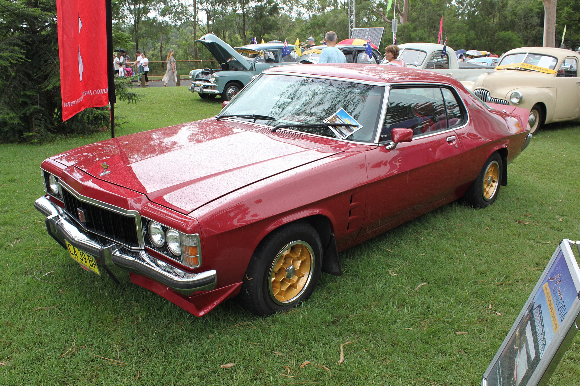 Red Holden HX Limited Edition coupé