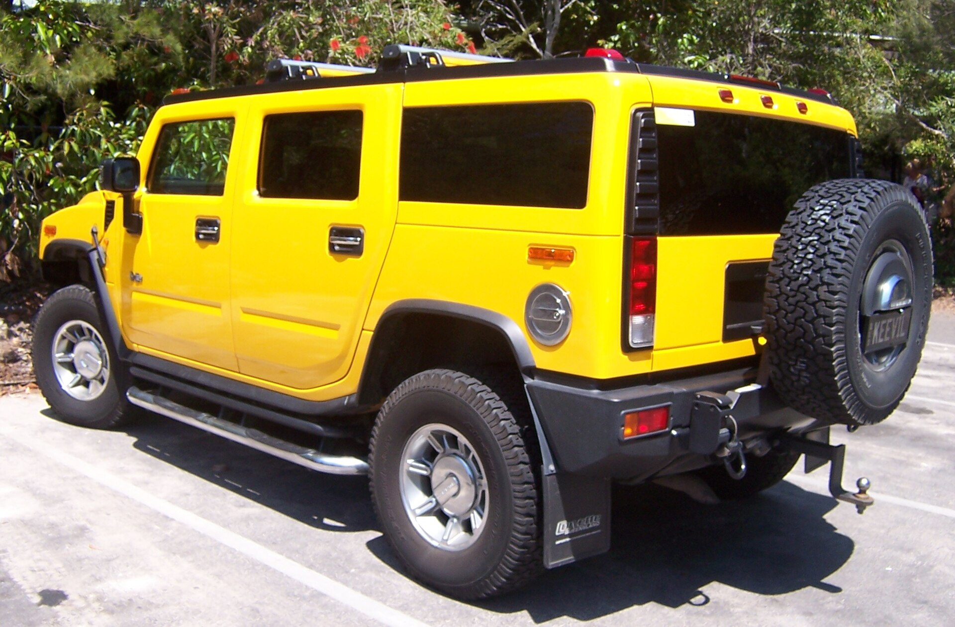 Hummer H2 SUV, side view