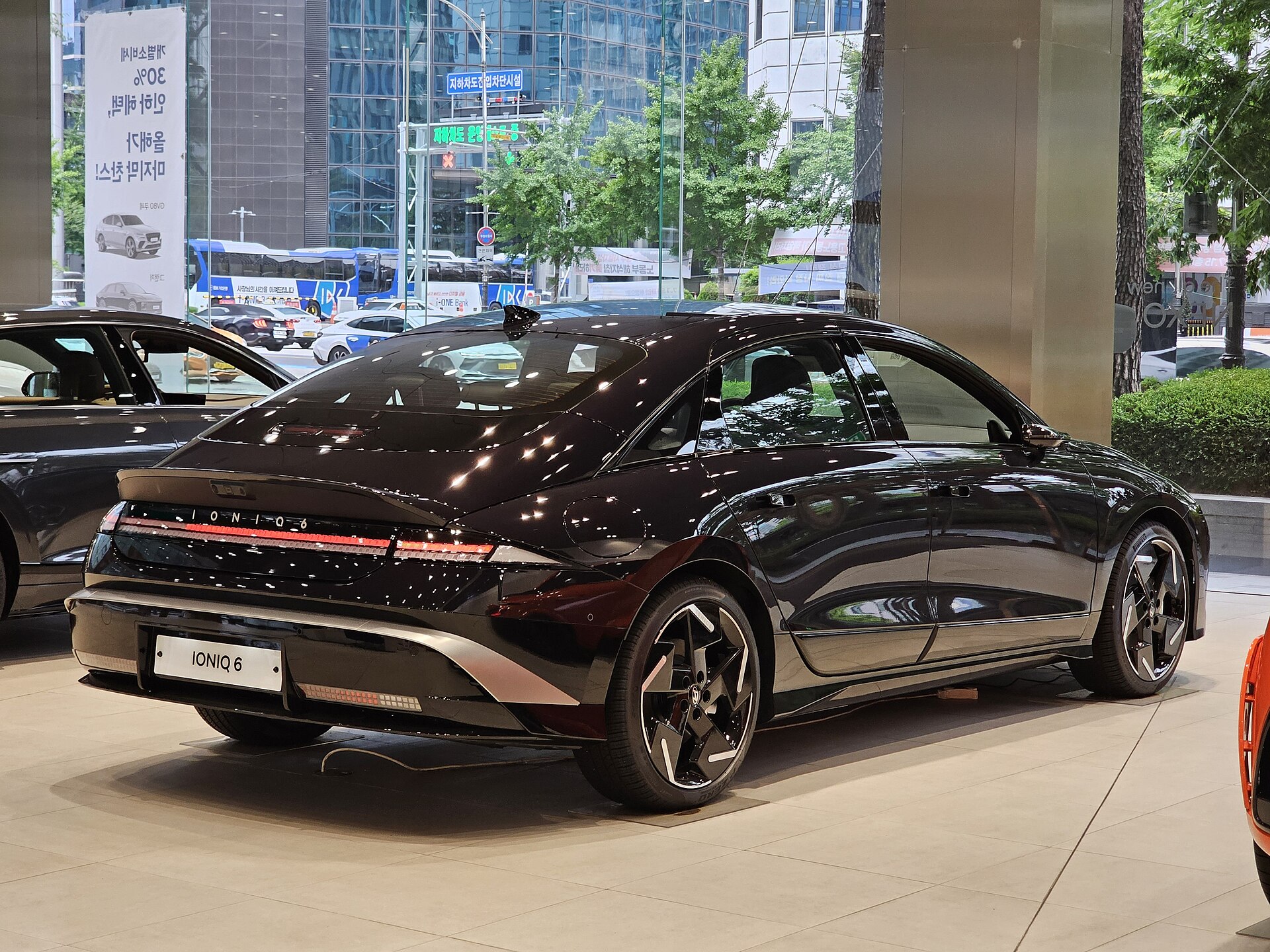 Facelifted Hyundai Ioniq 6: UK Prices, 84 kWh Battery and Up to 679 km