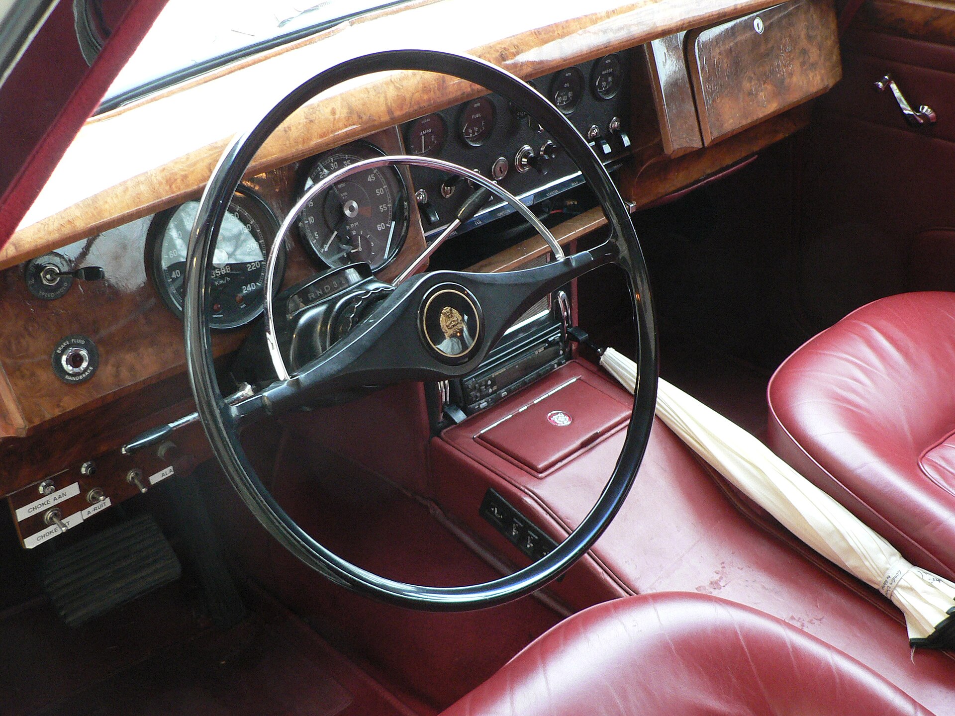 Interior of a Jaguar Mark 2 with wooden dashboard